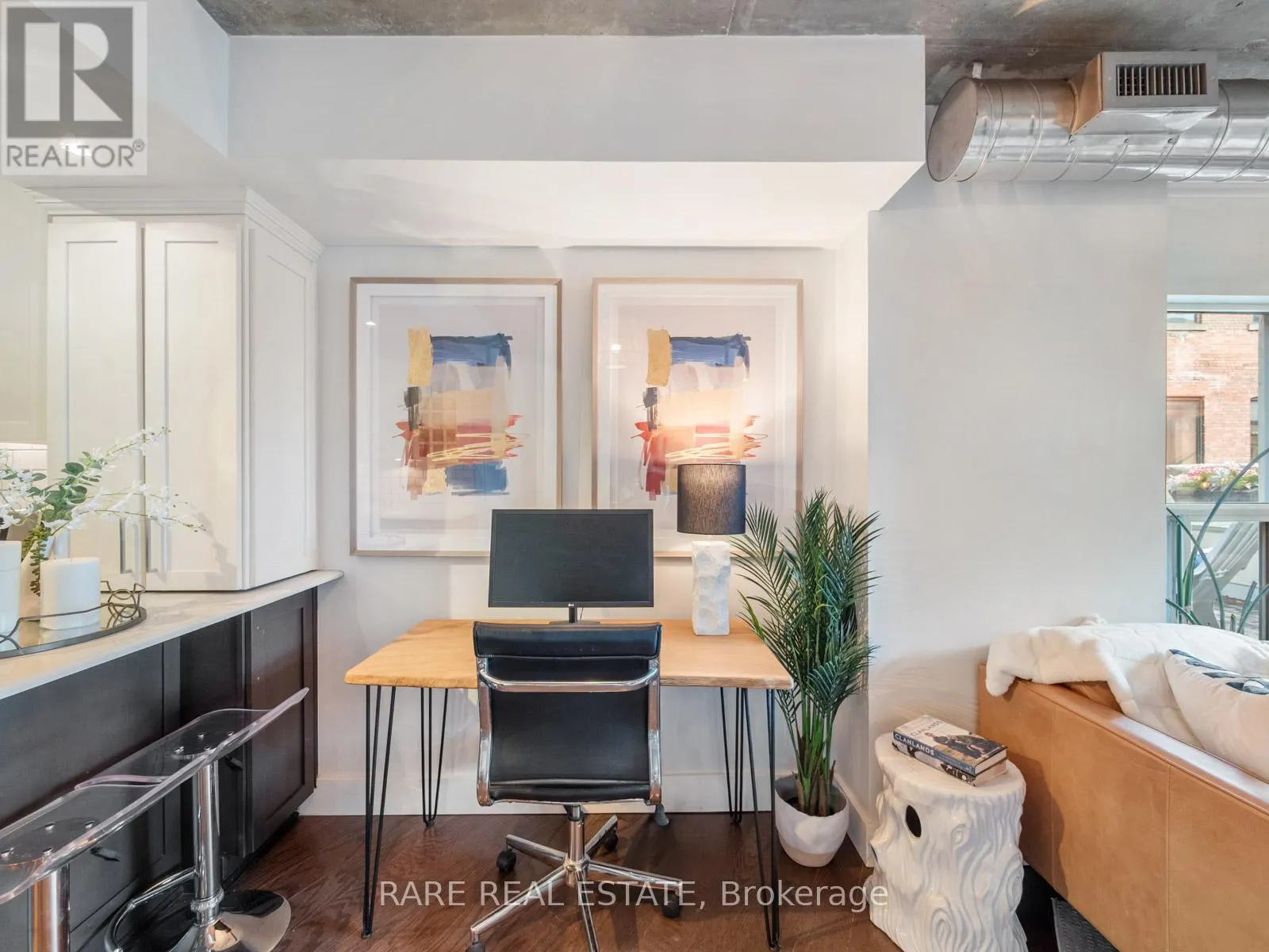 202 - 77 LOMBARD STREET