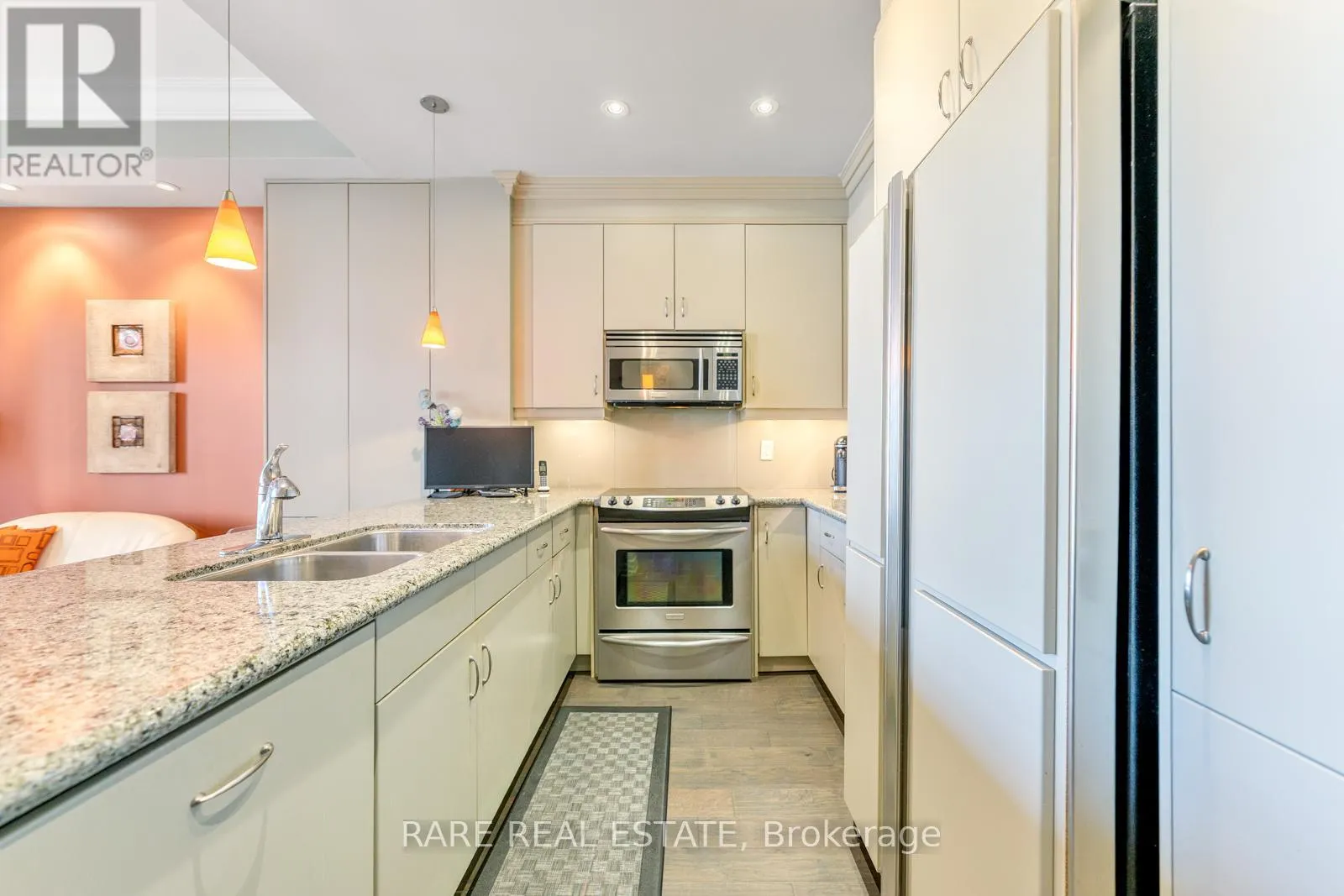 611 - 20 BURKEBROOK PLACE