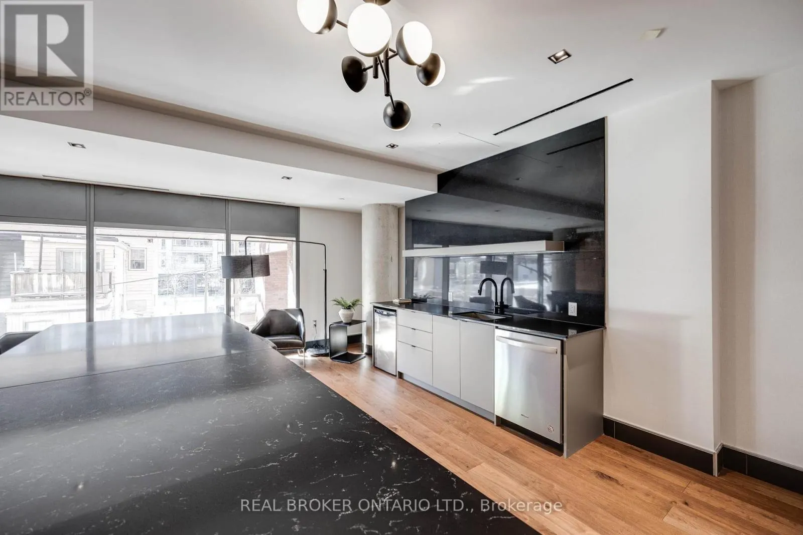 1308 - 501 ADELAIDE STREET W