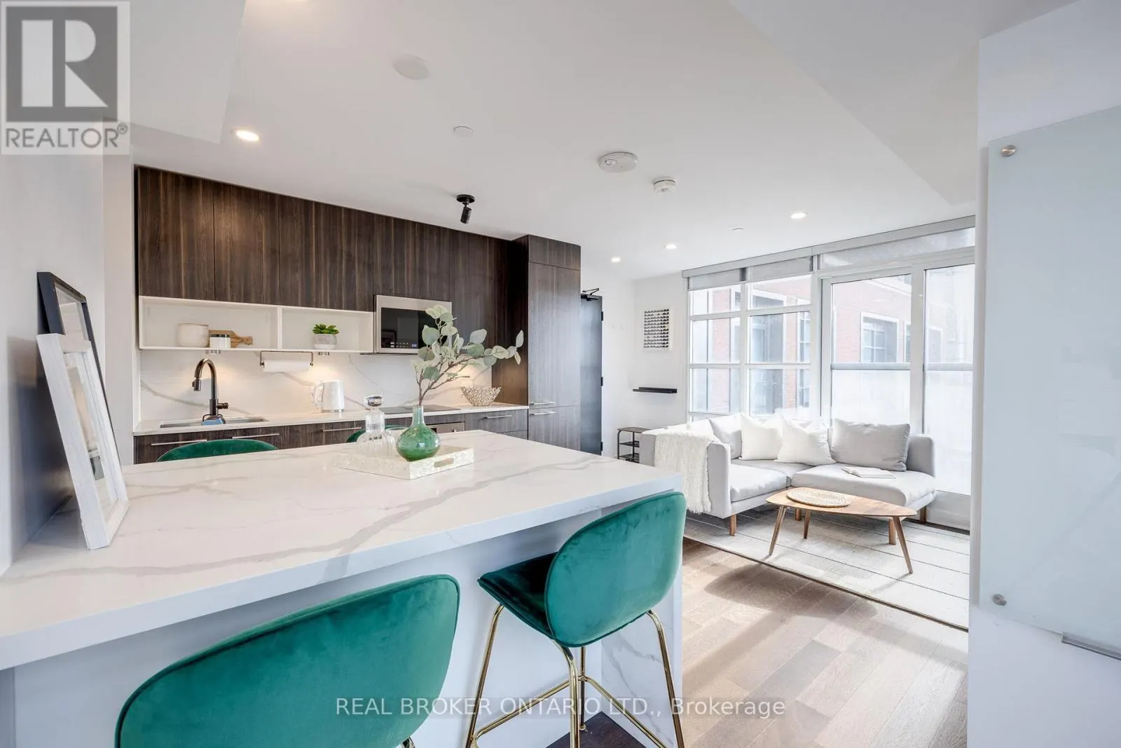 1308 - 501 ADELAIDE STREET W