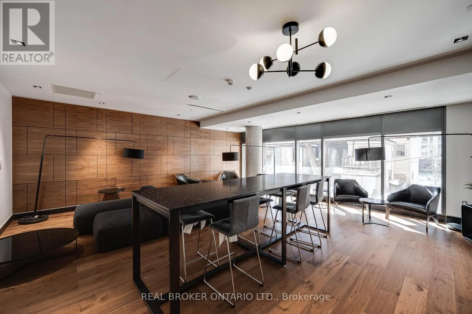 1308 - 501 ADELAIDE STREET W