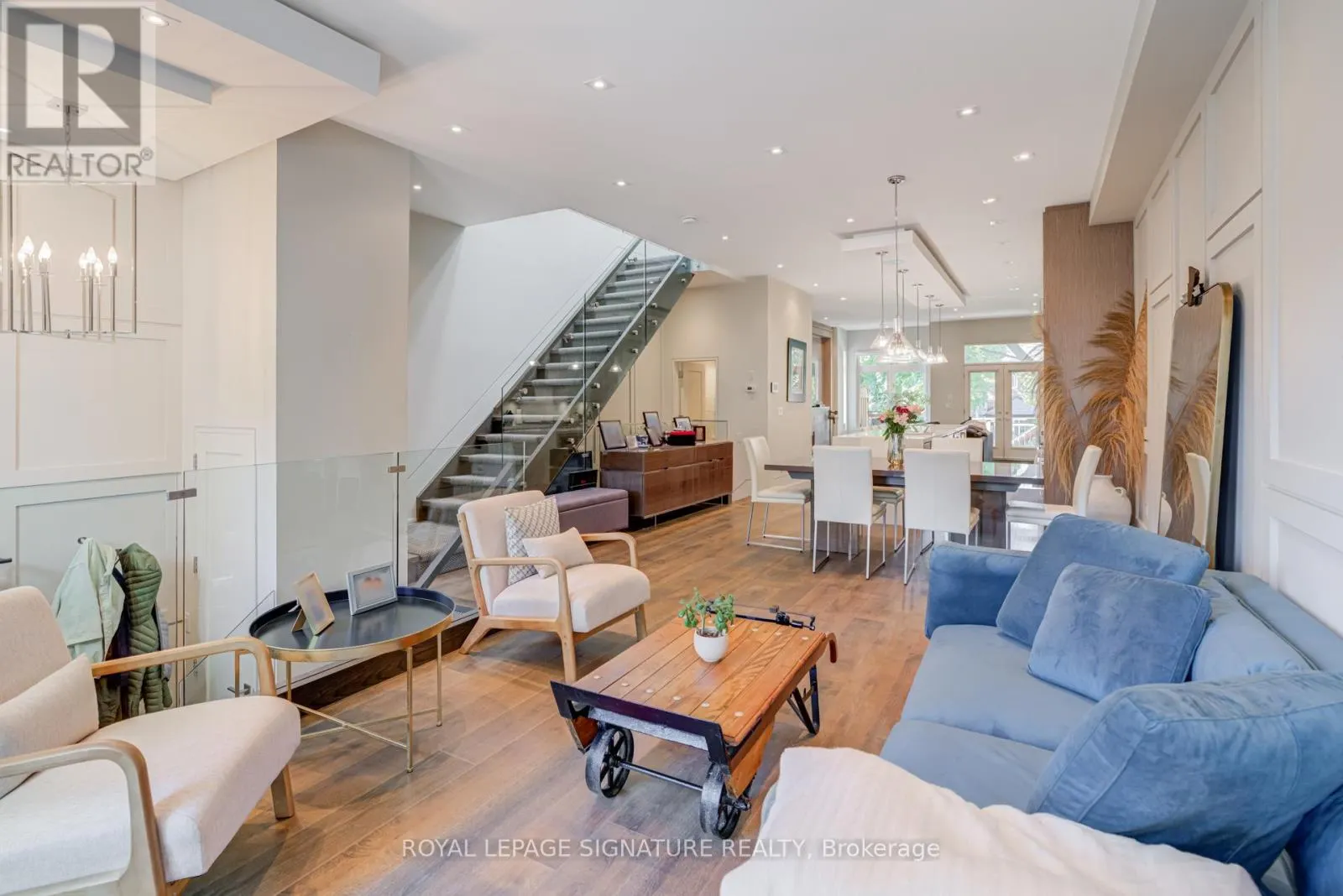 290 DELORAINE AVENUE