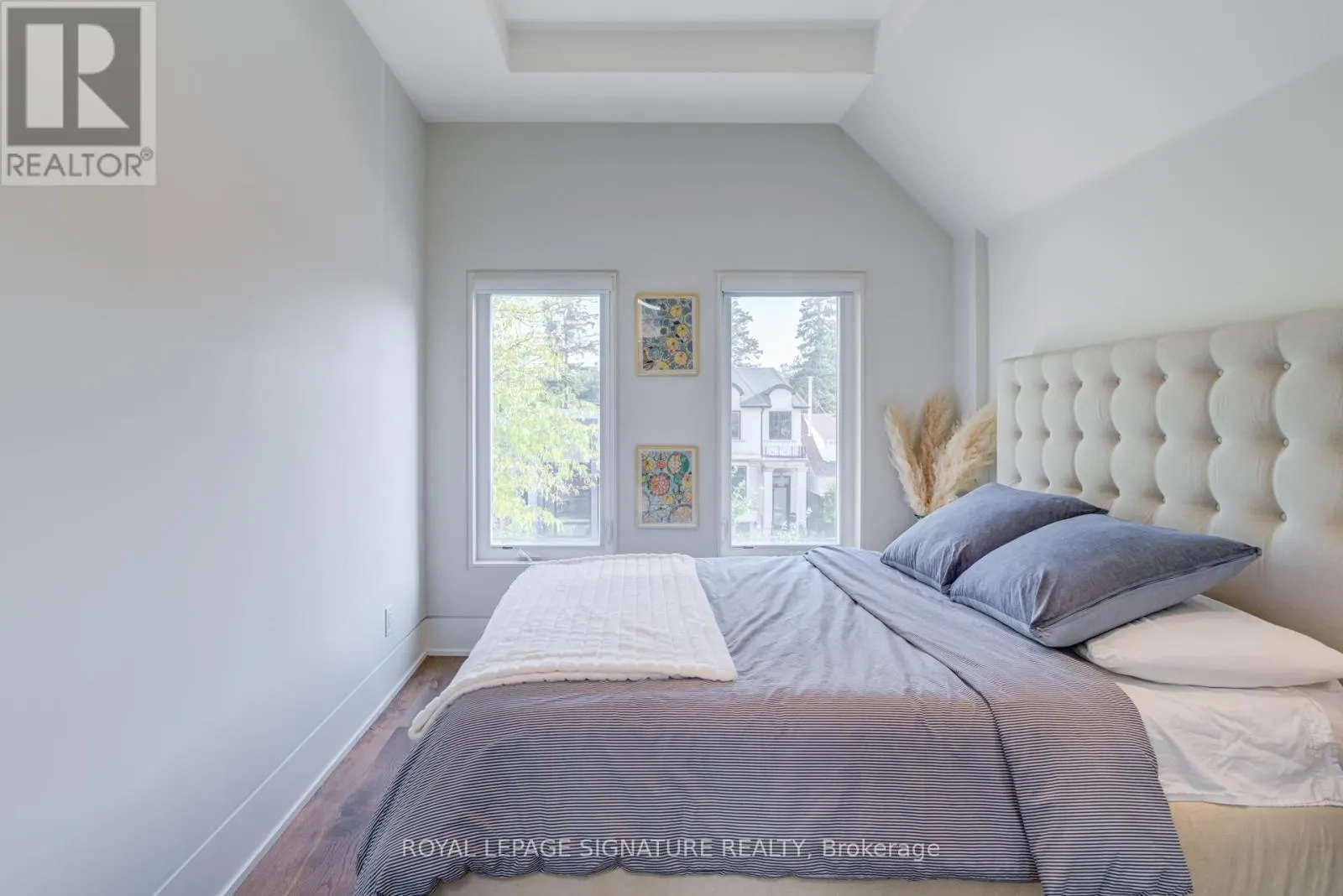 290 DELORAINE AVENUE