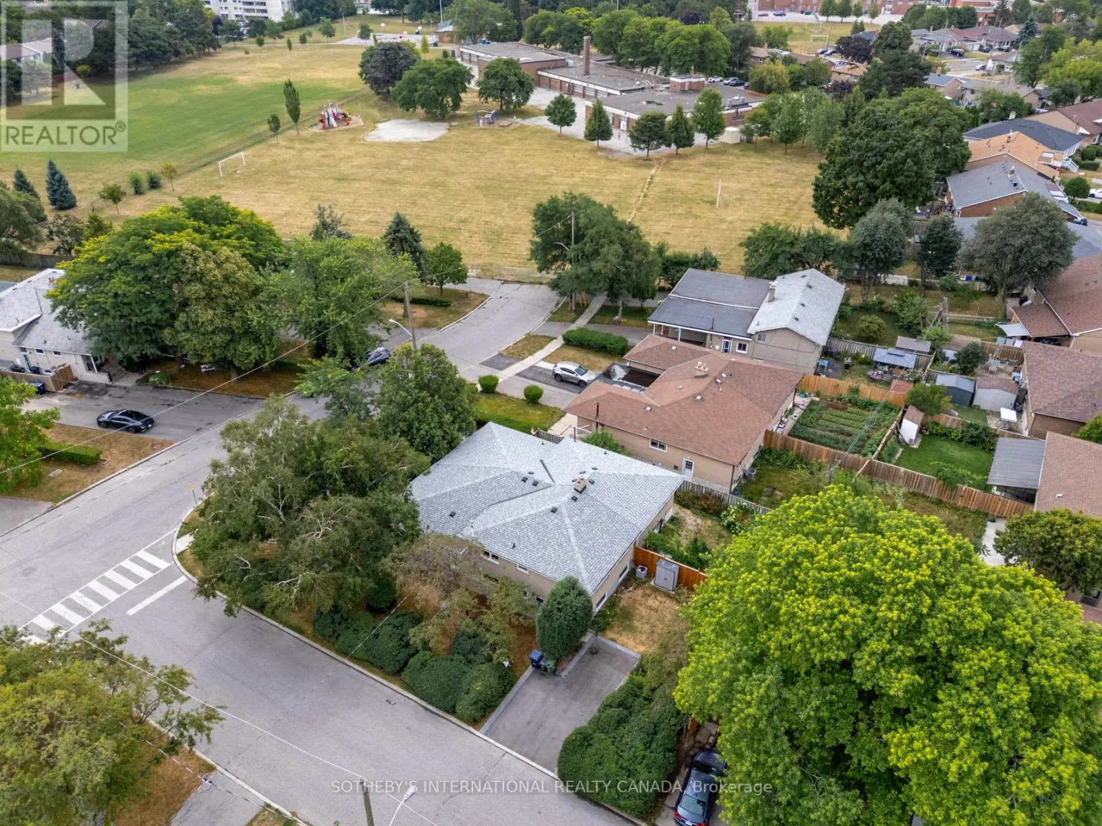 105 BALTRAY CRESCENT