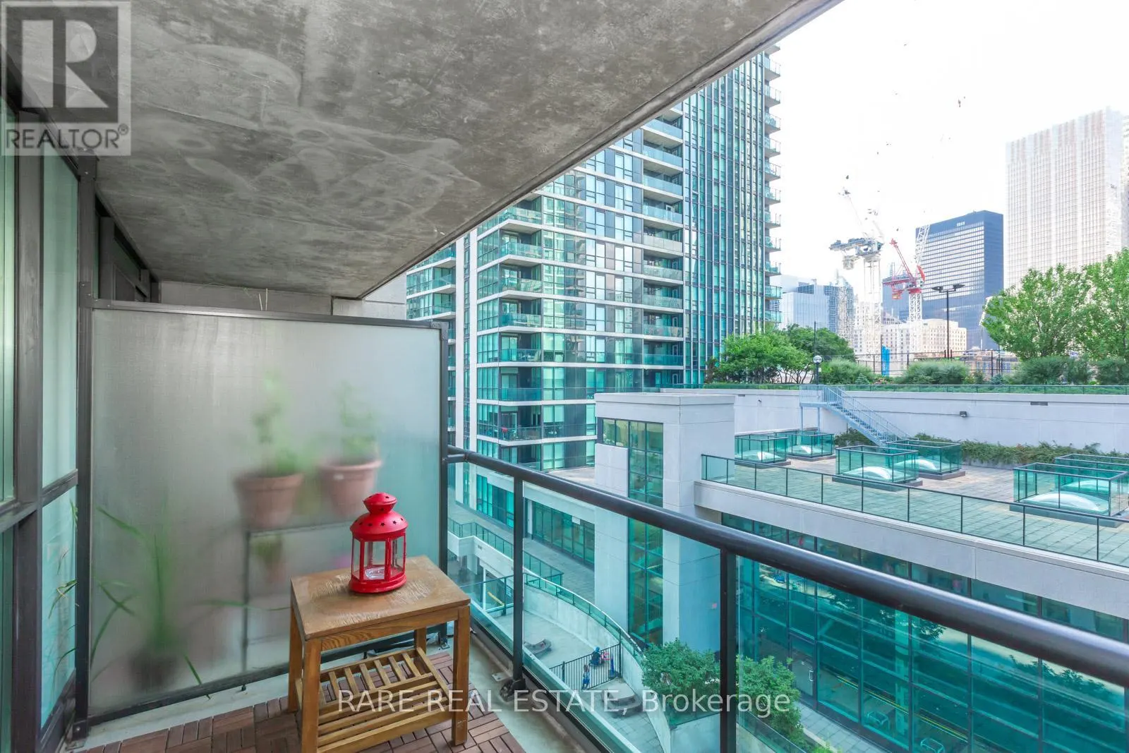 501 - 12 YONGE STREET N