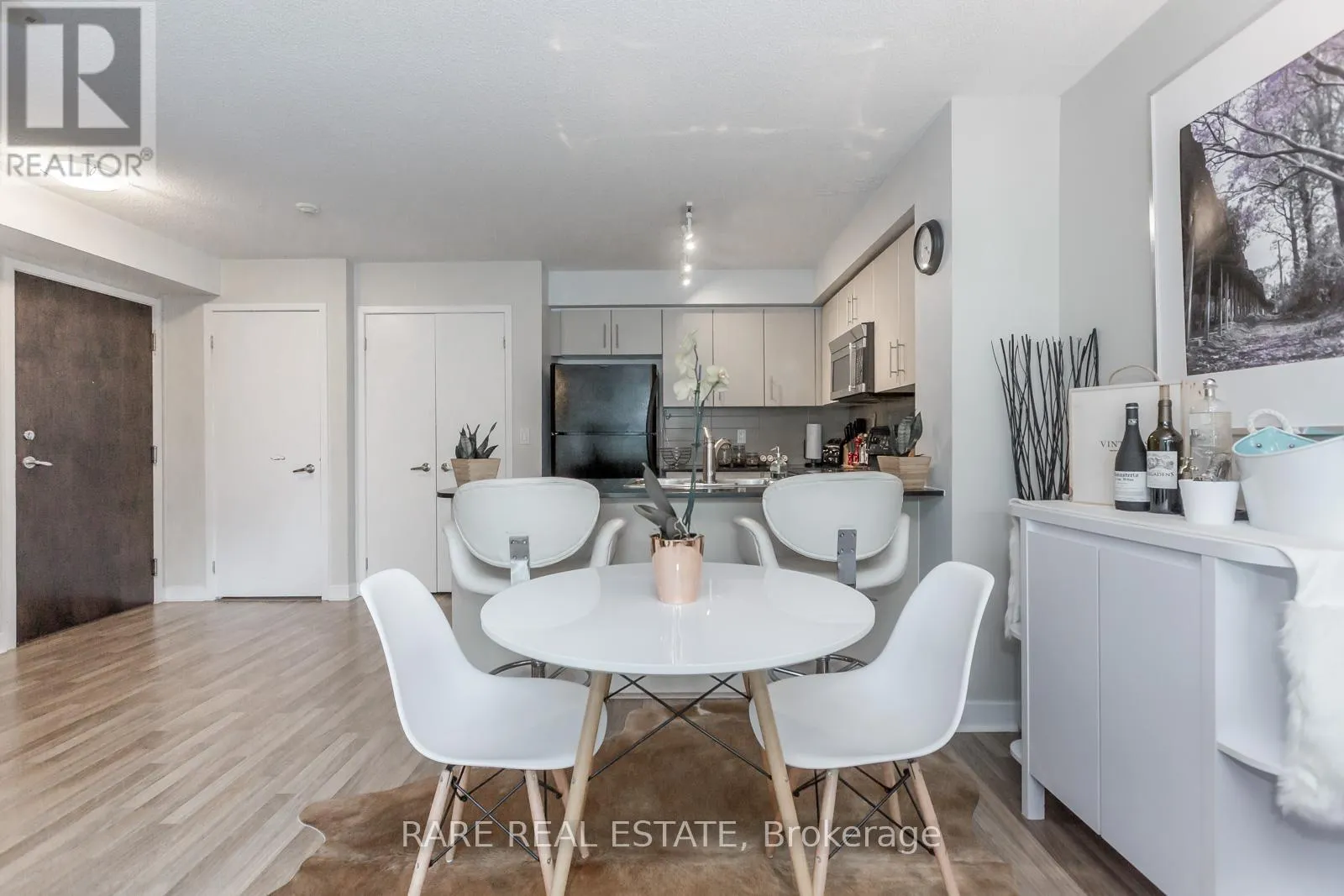 501 - 12 YONGE STREET N