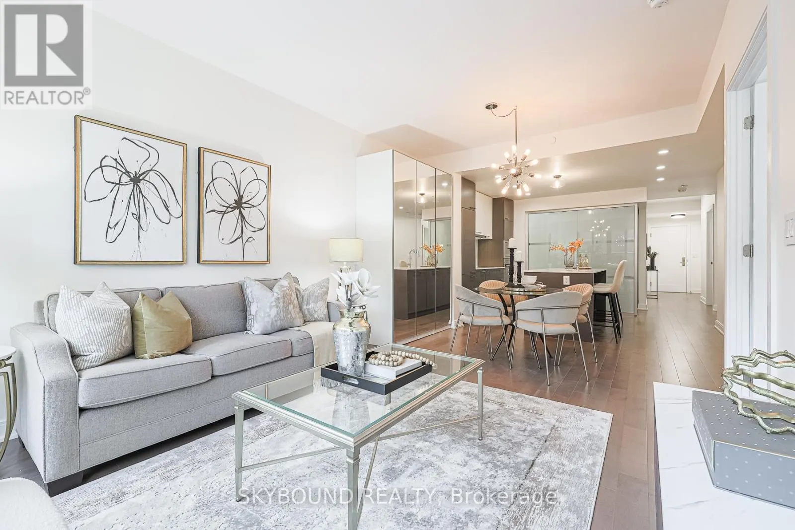 323 - 55 FRONT STREET E