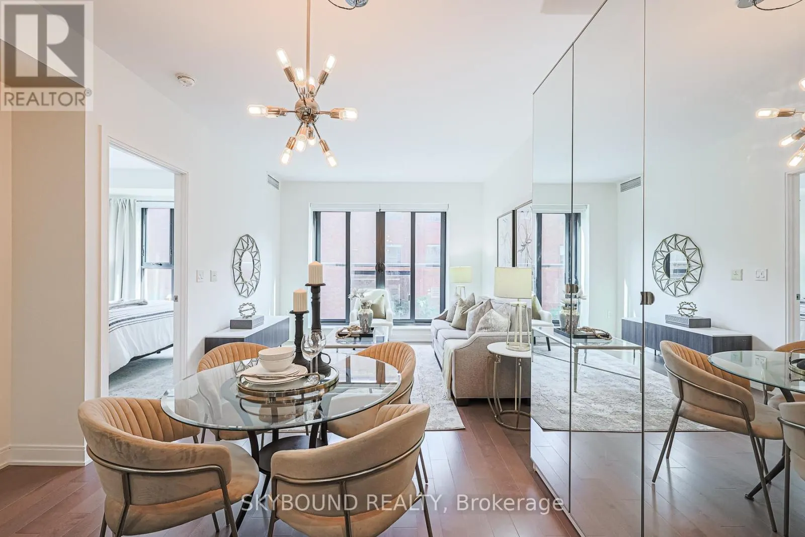 323 - 55 FRONT STREET E