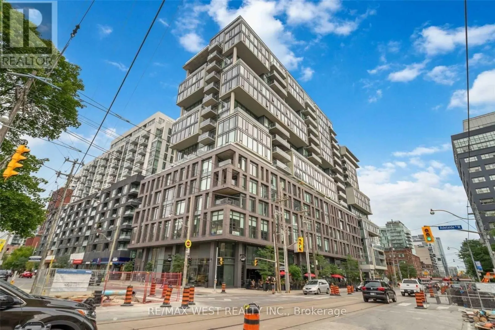 1104 - 111 BATHURST STREET