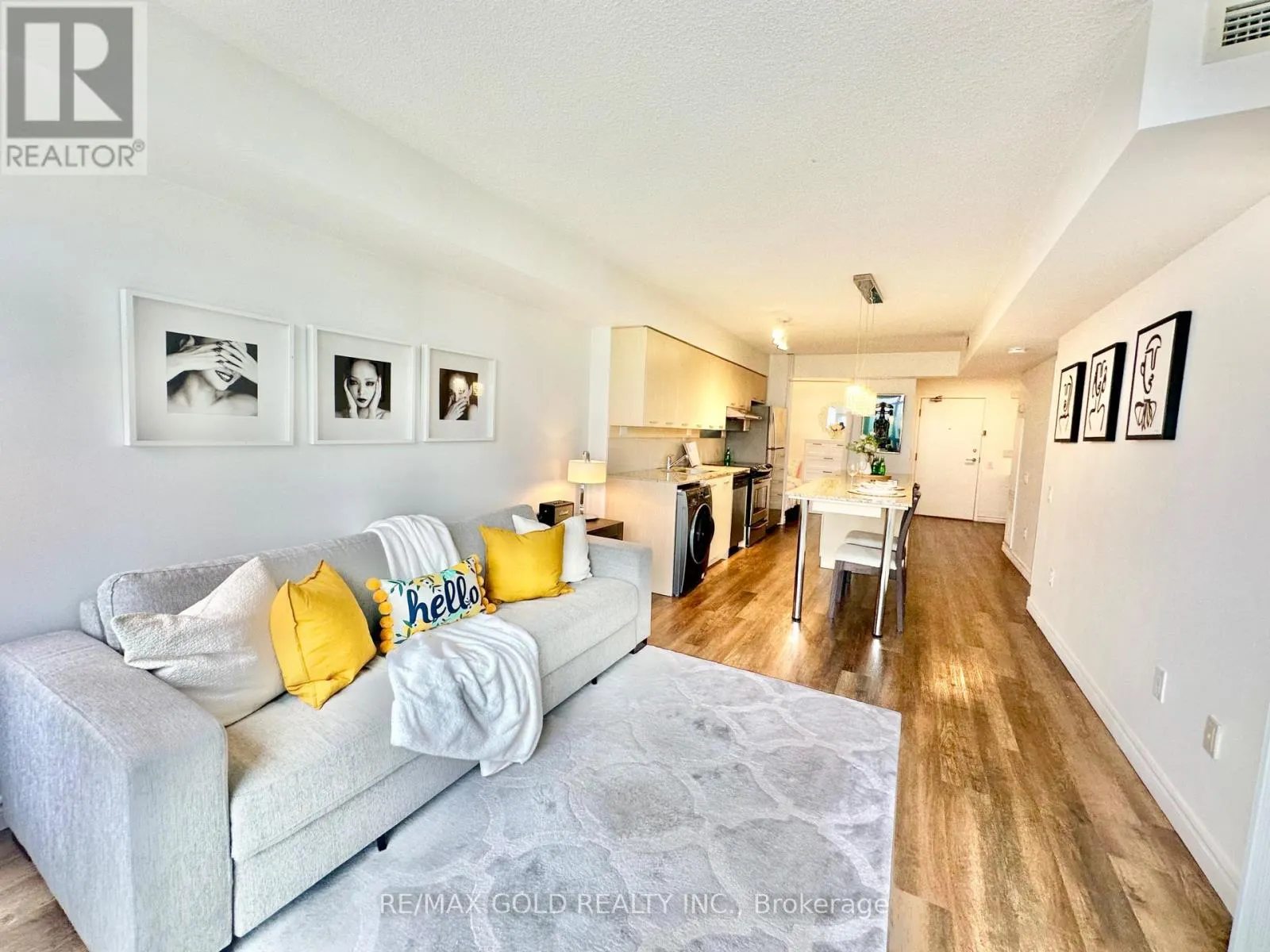1210 - 29 SINGER COURT