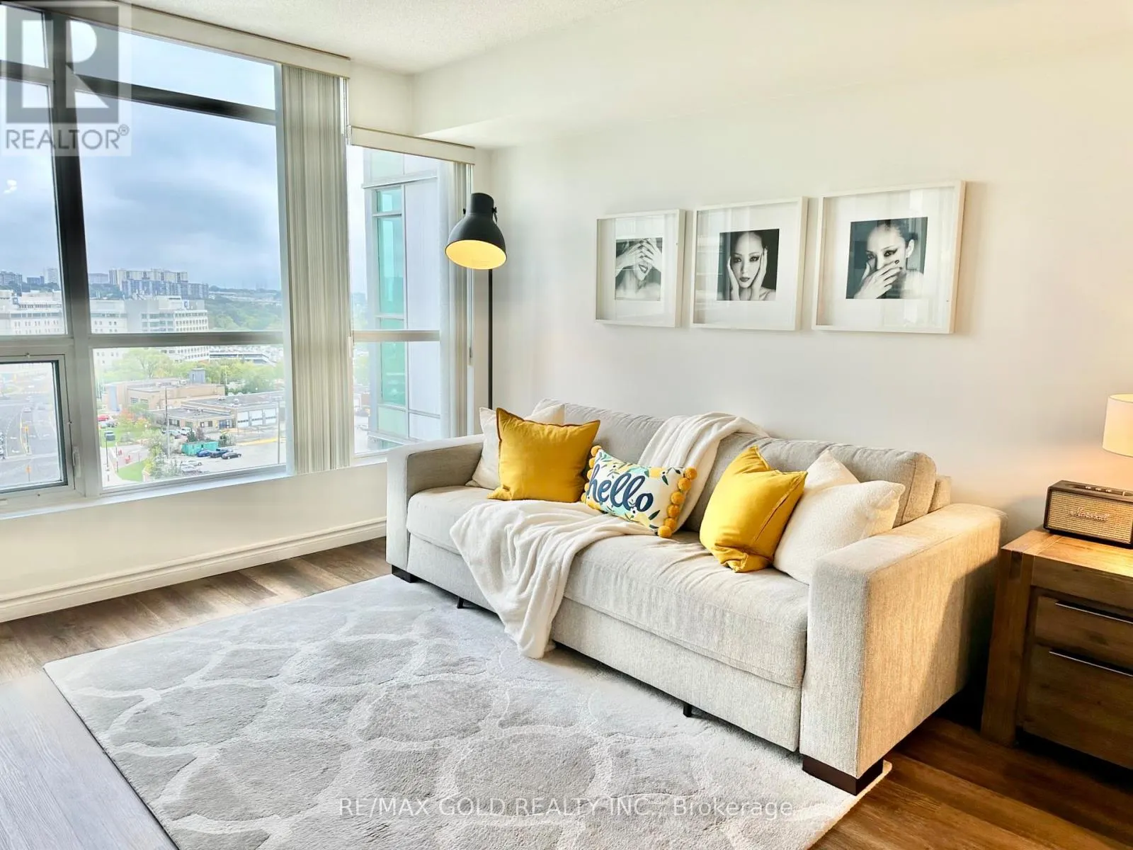 1210 - 29 SINGER COURT