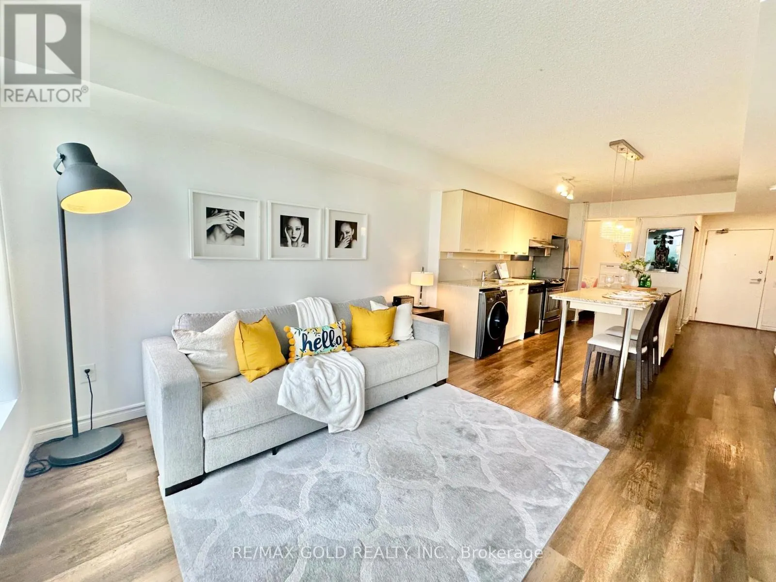 1210 - 29 SINGER COURT