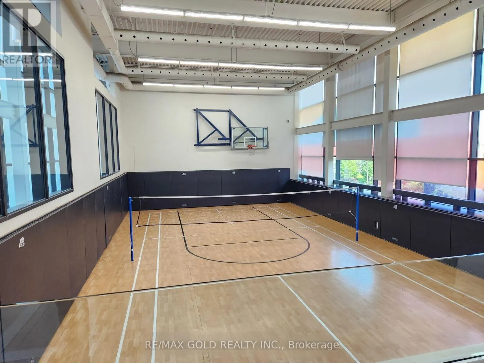 1210 - 29 SINGER COURT
