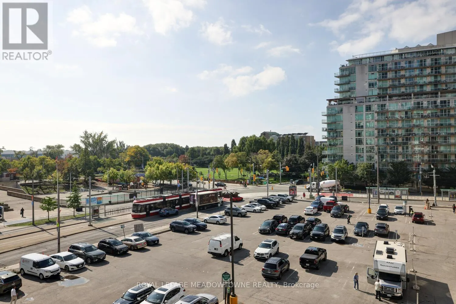 633 - 600 QUEENS QUAY
