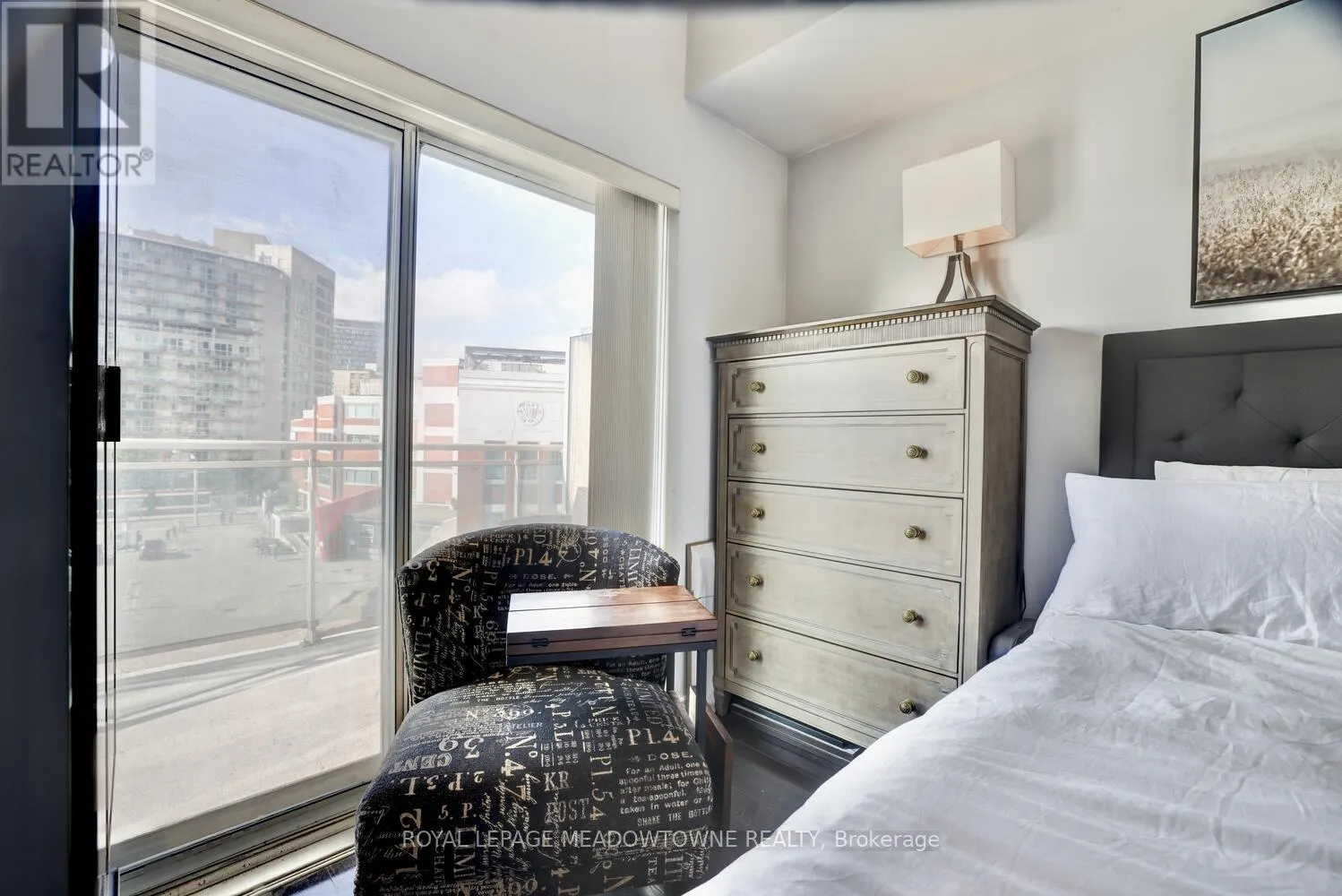 633 - 600 QUEENS QUAY