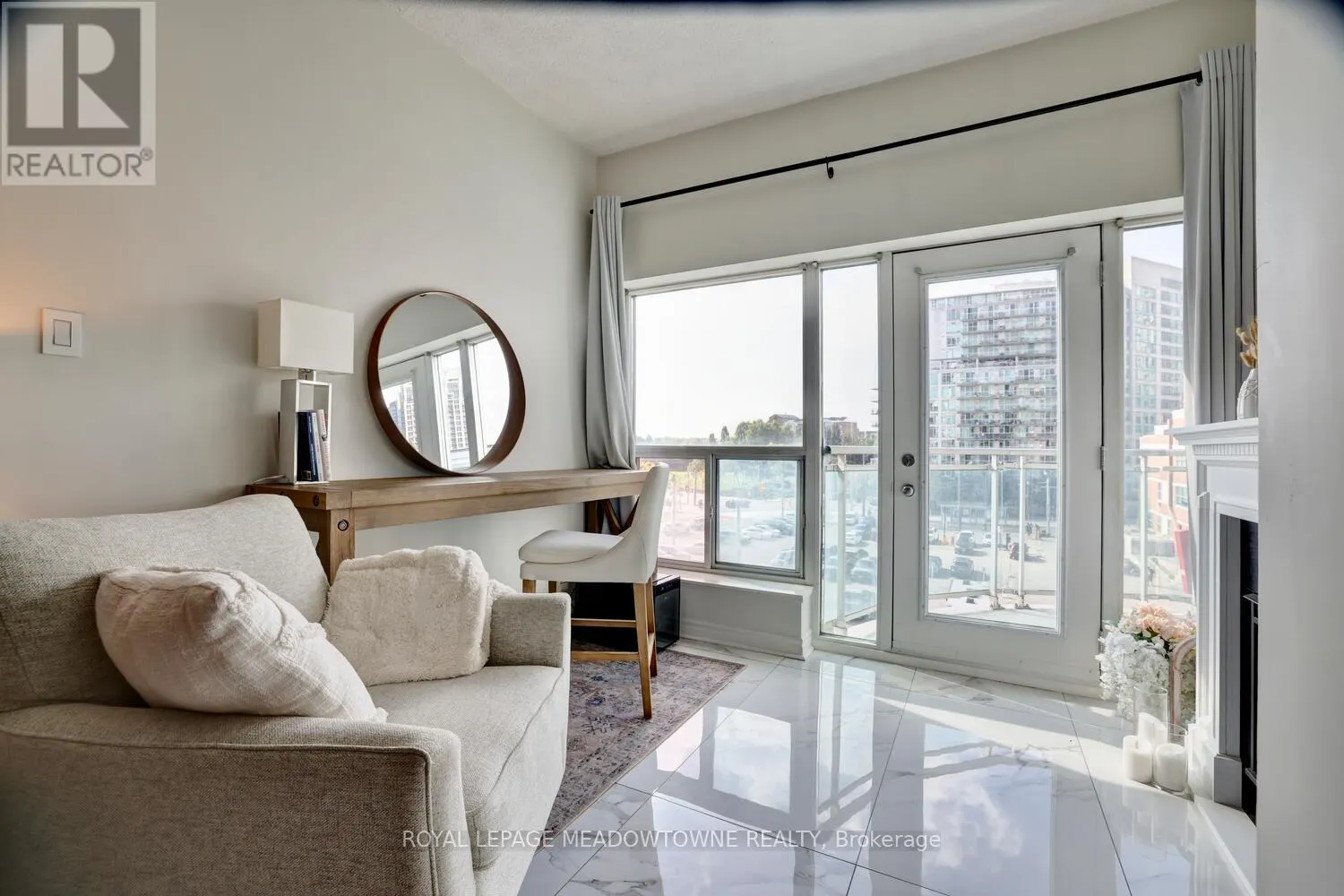 633 - 600 QUEENS QUAY