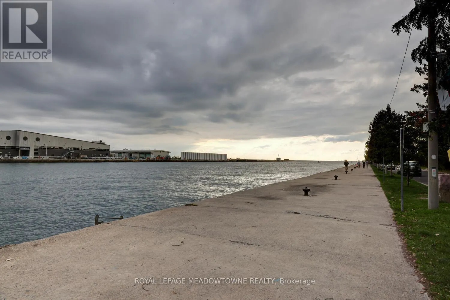 633 - 600 QUEENS QUAY