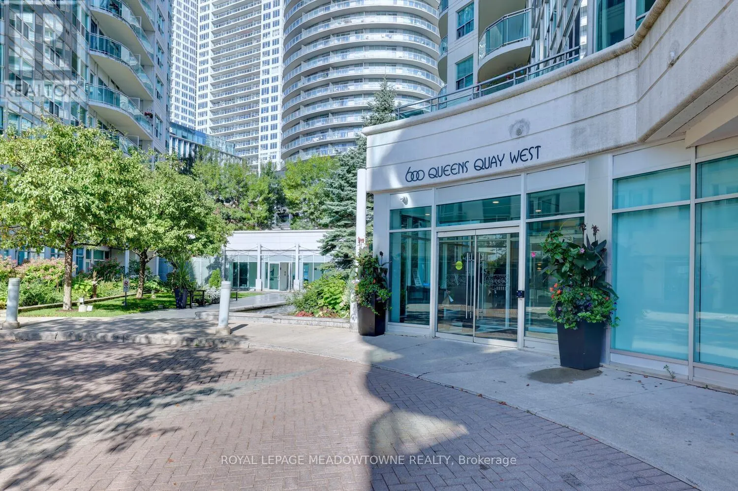 633 - 600 QUEENS QUAY
