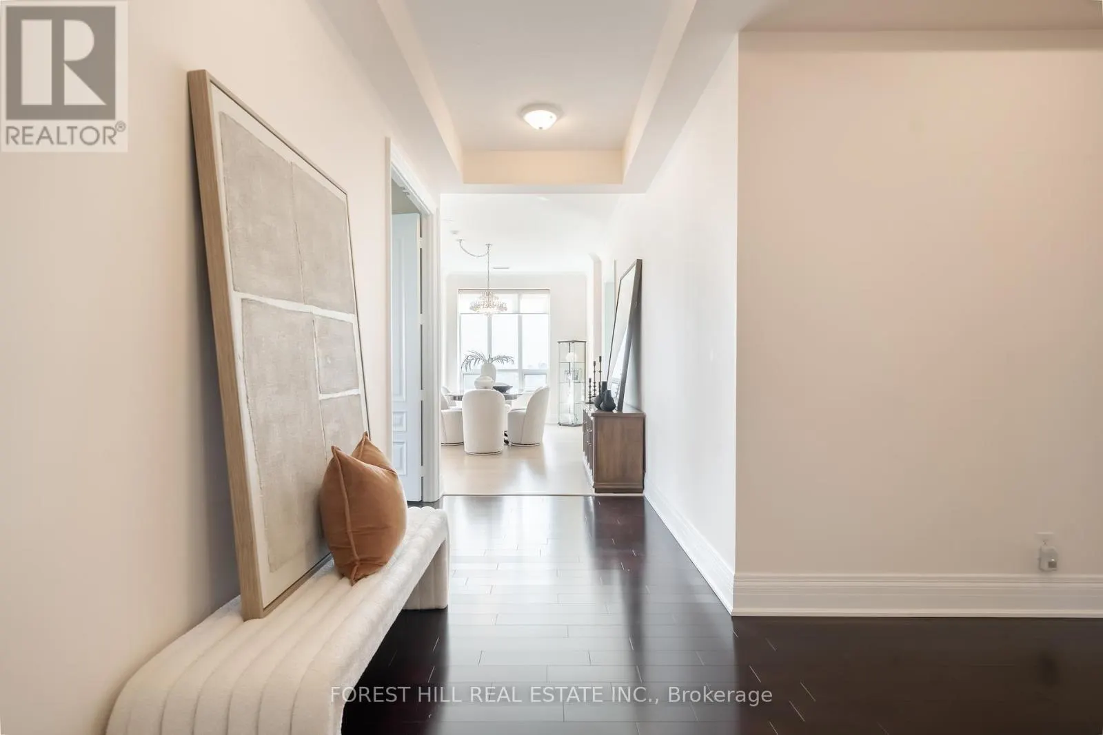 PH1900 - 20 BLOORVIEW PLACE