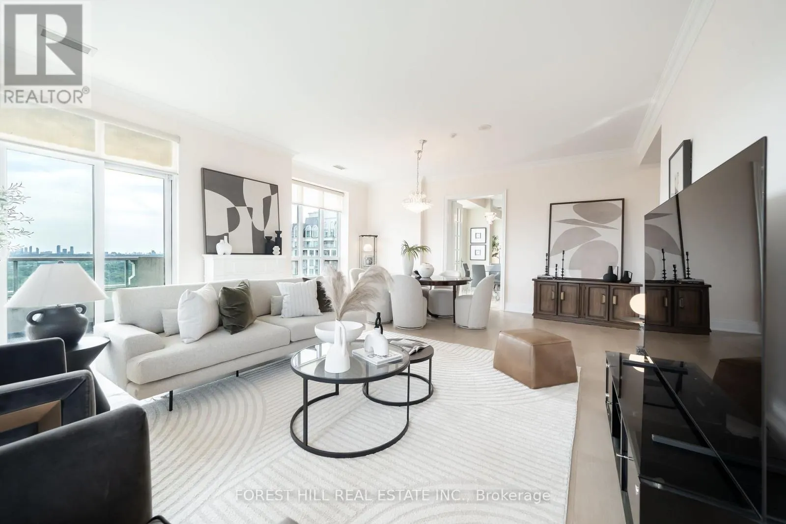 PH1900 - 20 BLOORVIEW PLACE