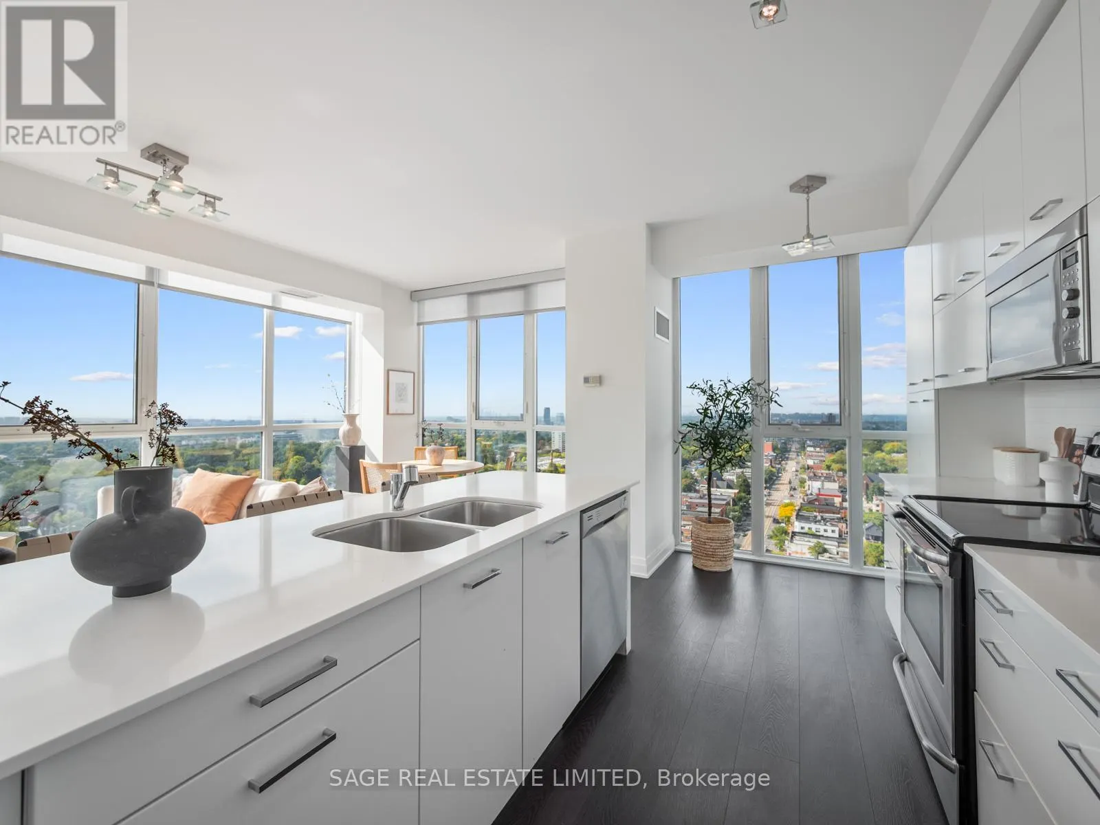 1708 - 530 ST CLAIR AVENUE W