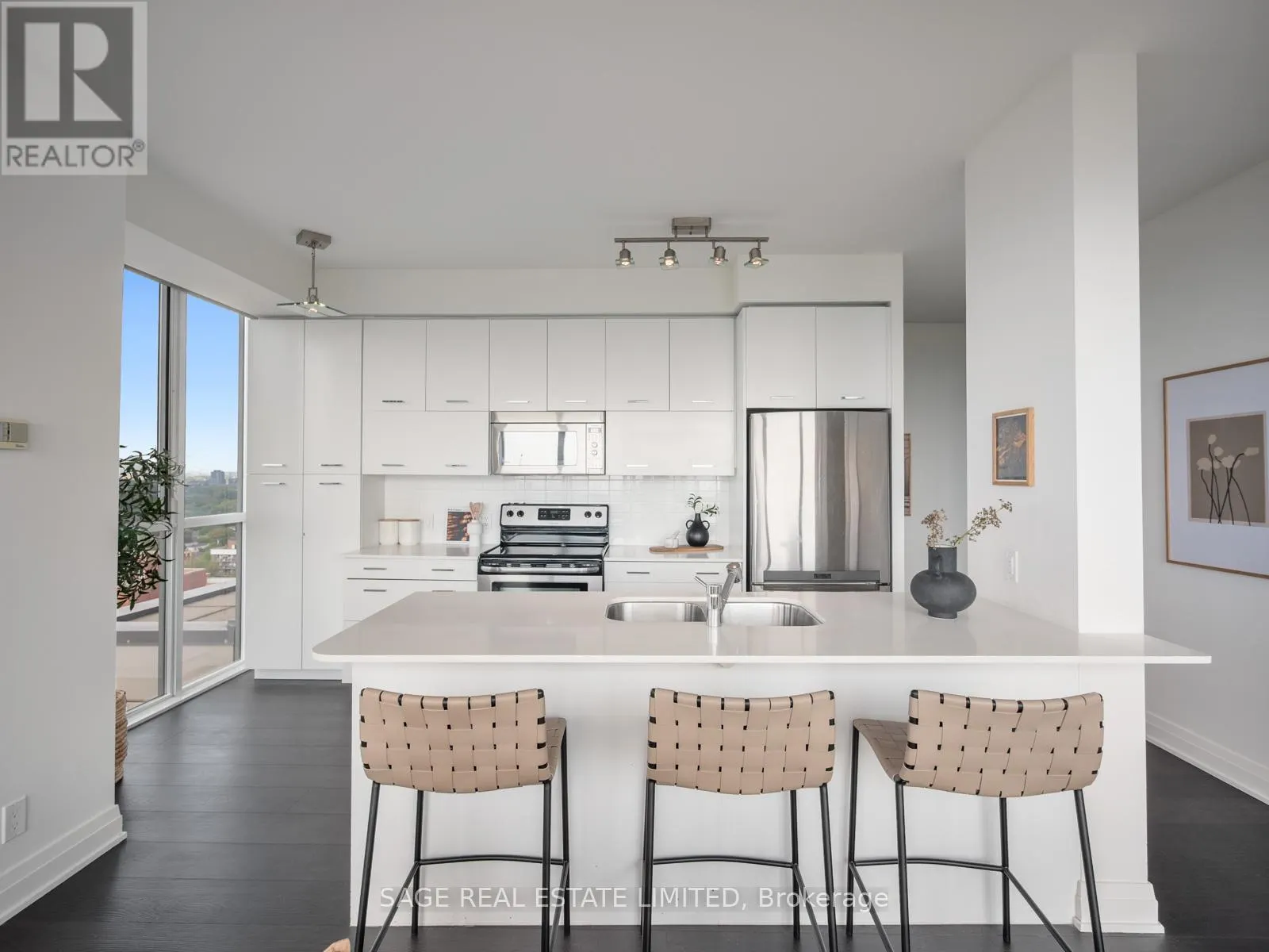 1708 - 530 ST CLAIR AVENUE W