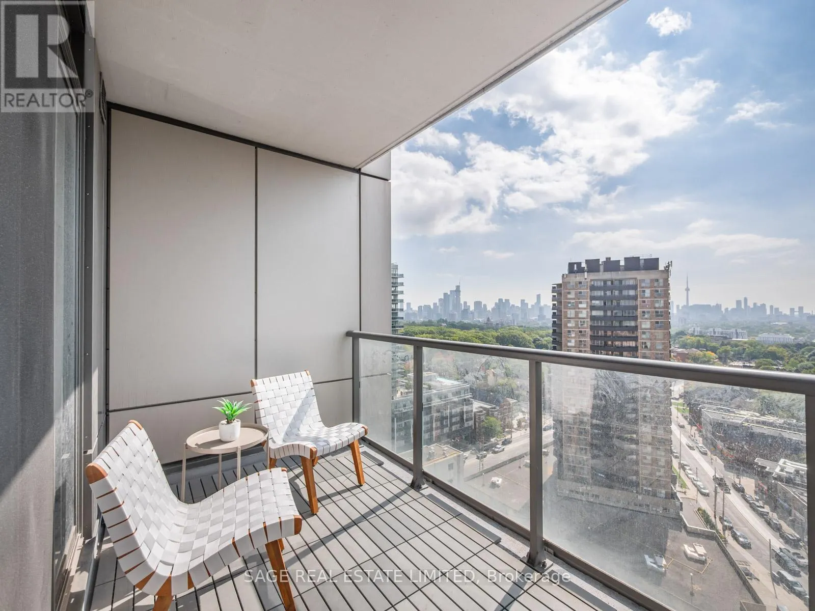 1708 - 530 ST CLAIR AVENUE W