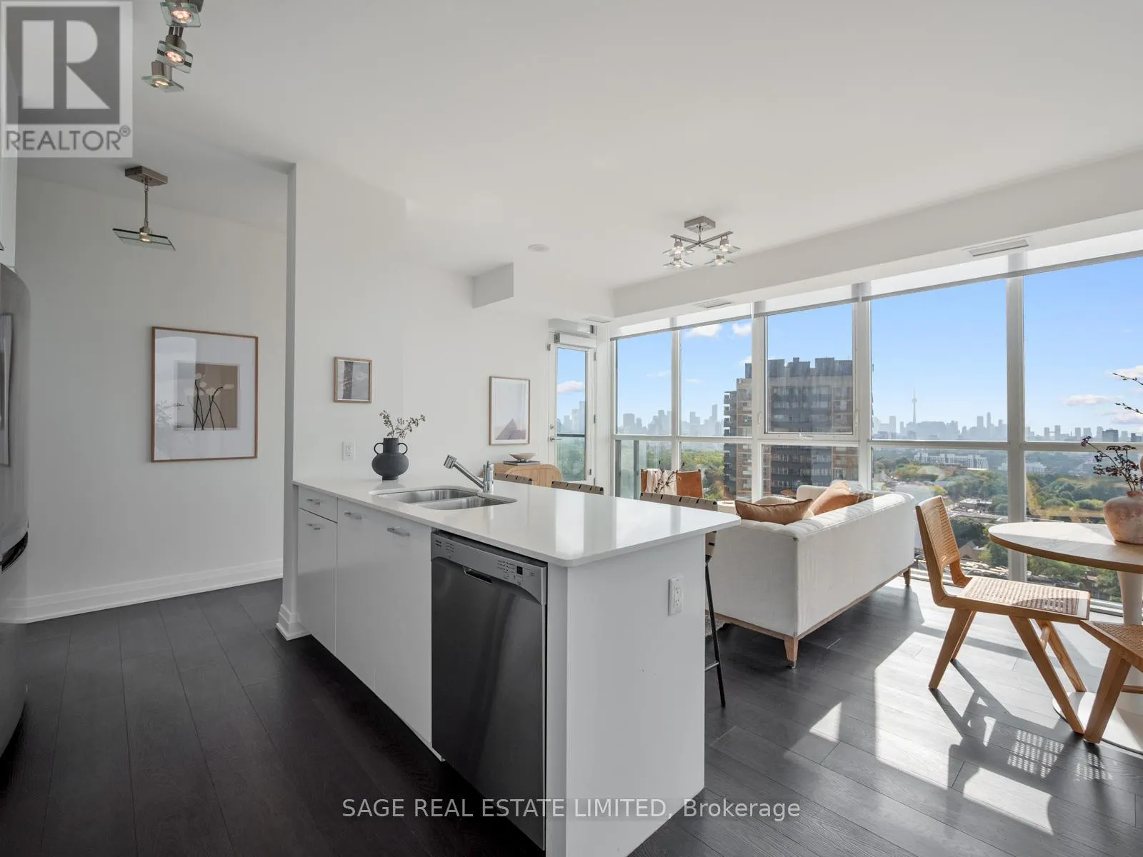 1708 - 530 ST CLAIR AVENUE W