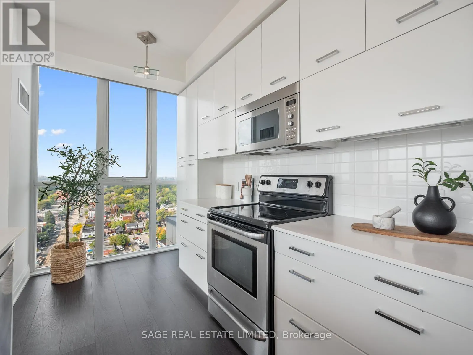 1708 - 530 ST CLAIR AVENUE W