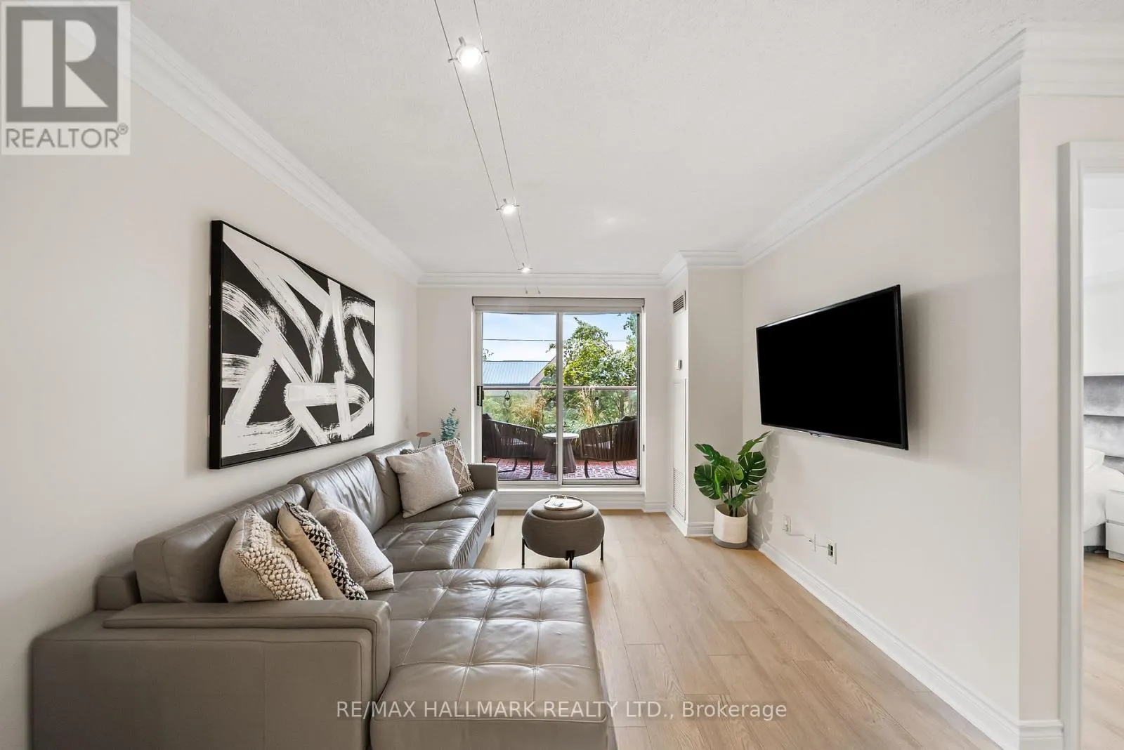 309 - 2 CLAIRTRELL ROAD