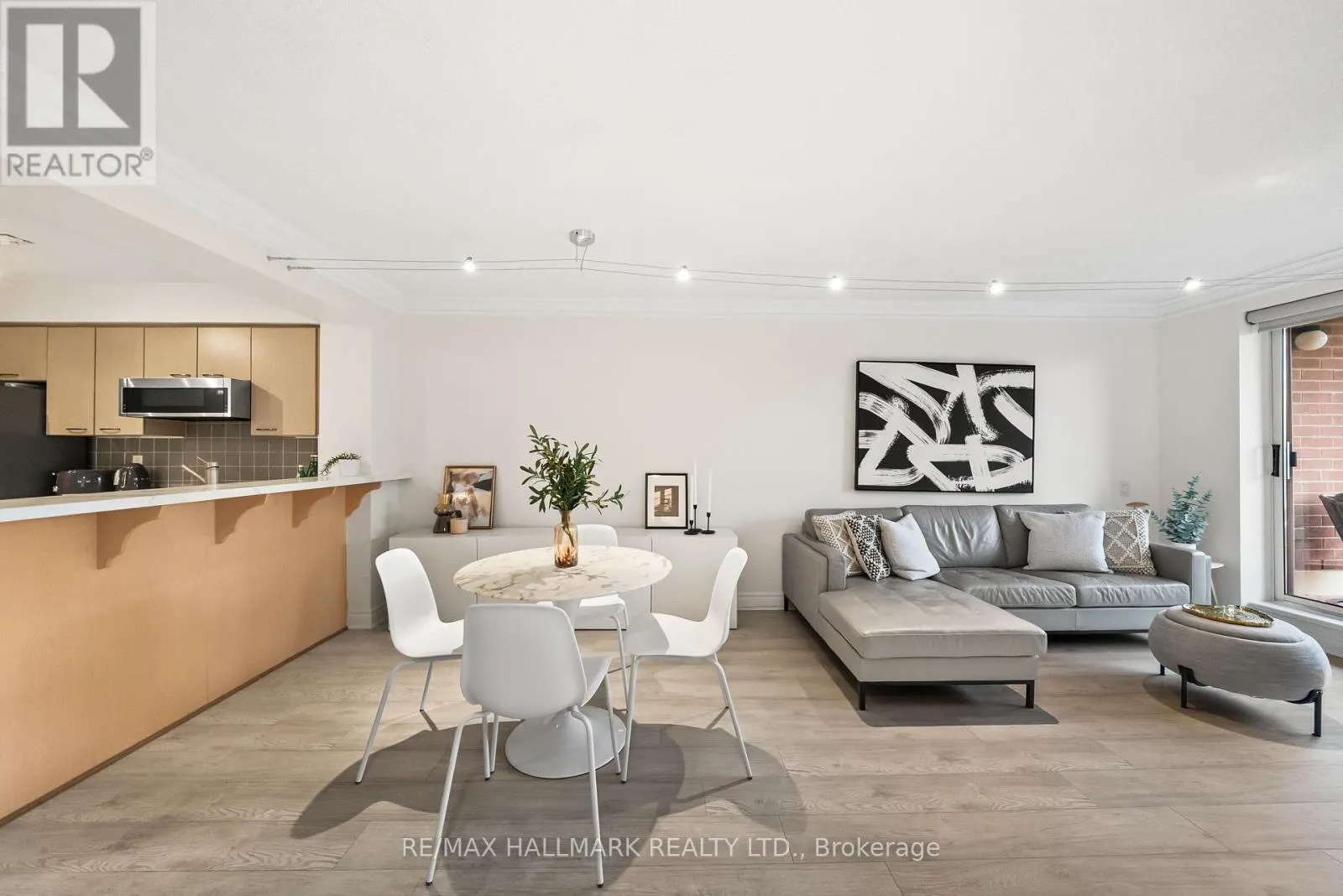 309 - 2 CLAIRTRELL ROAD