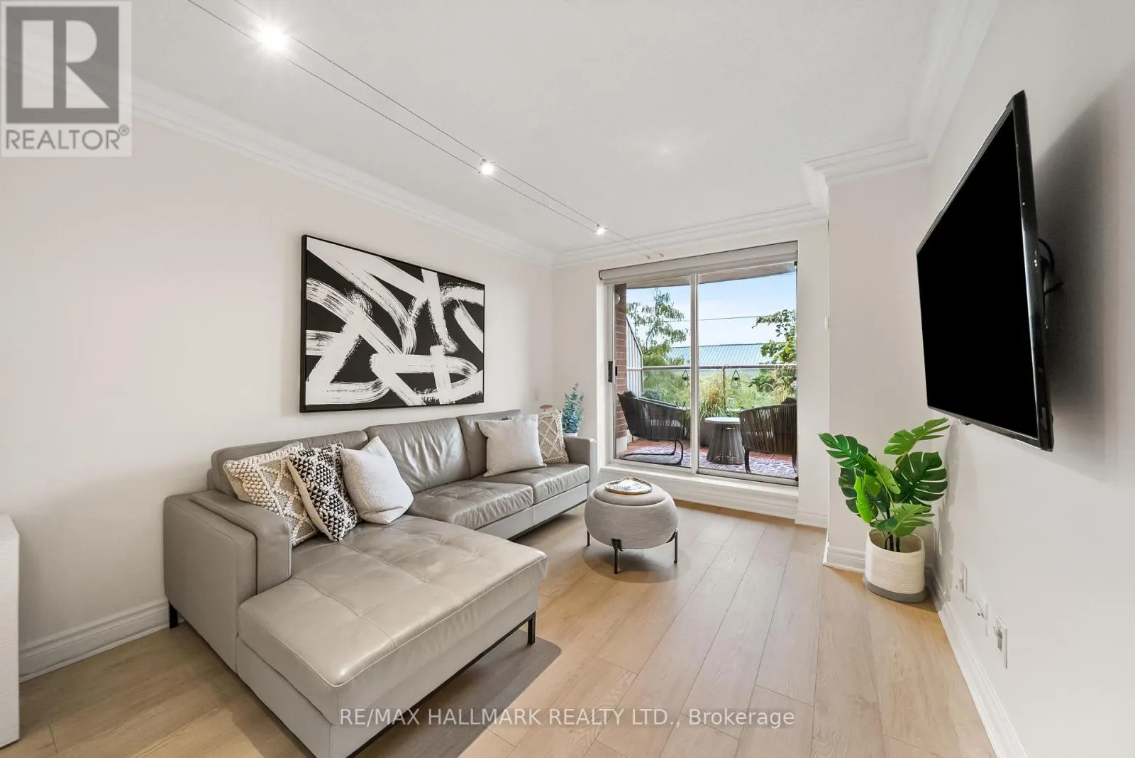 309 - 2 CLAIRTRELL ROAD