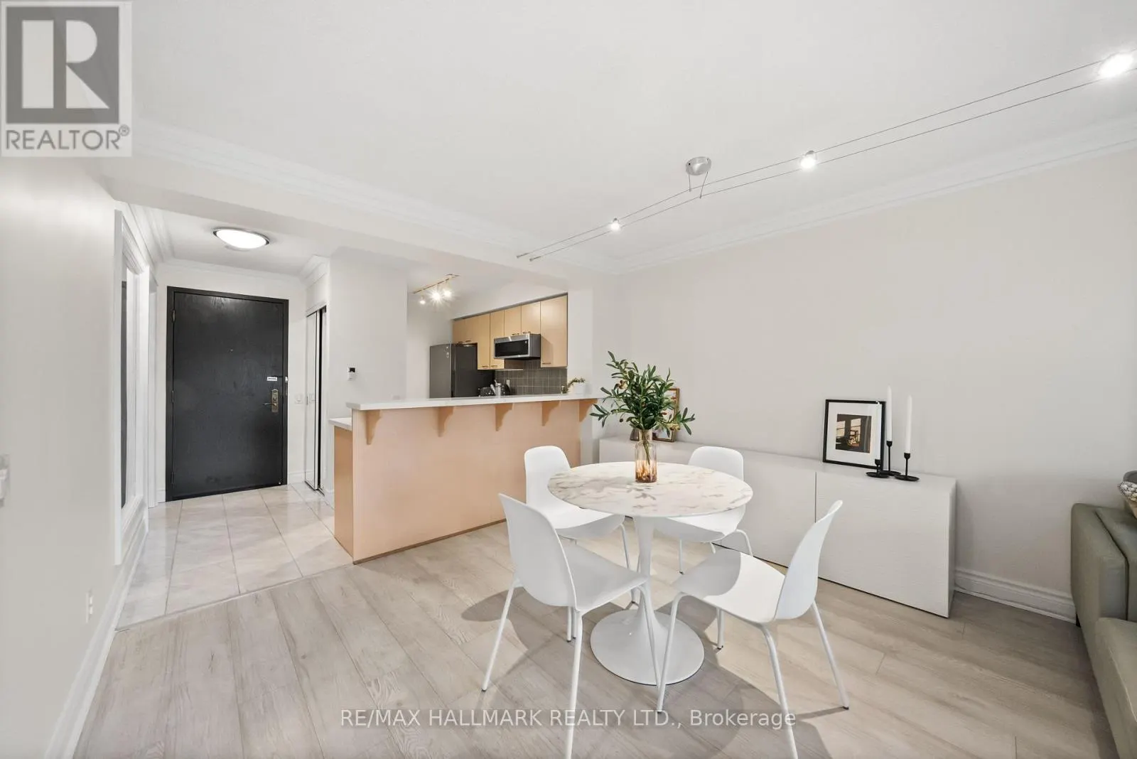 309 - 2 CLAIRTRELL ROAD