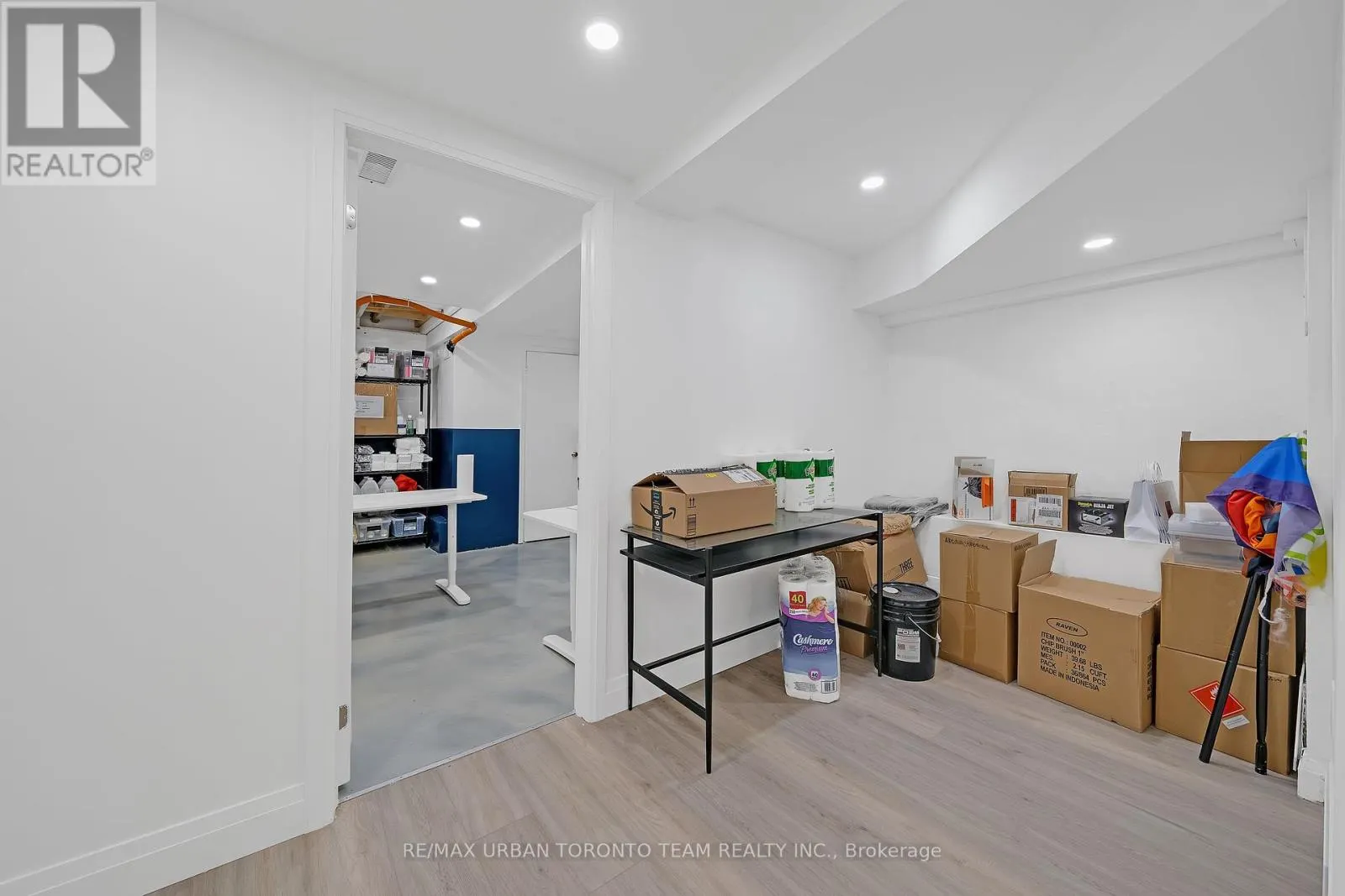 398 KING STREET E