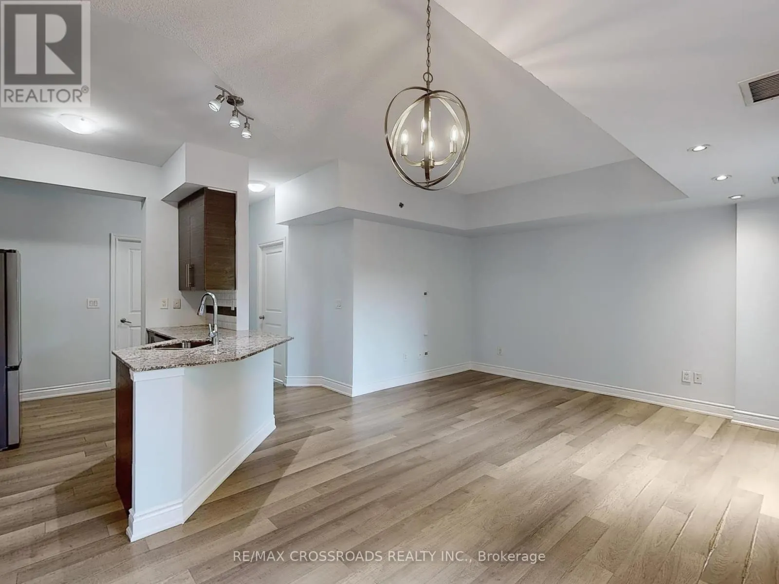 103 - 760 SHEPPARD AVENUE W