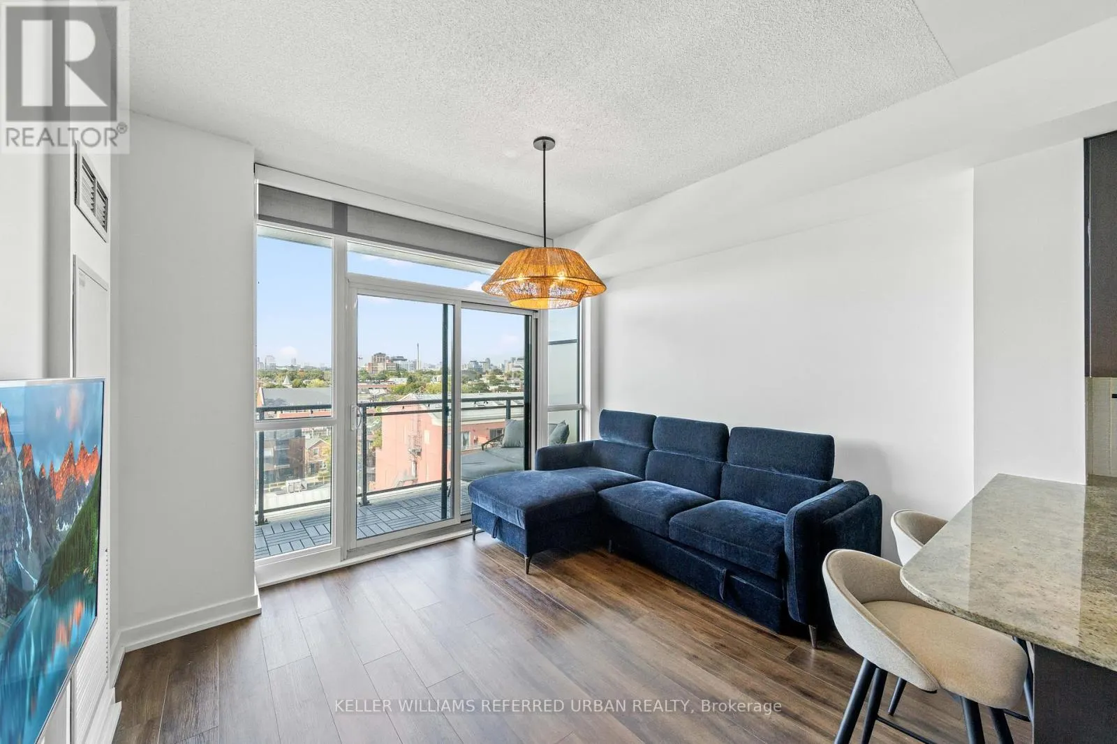 811 - 775 KING STREET W