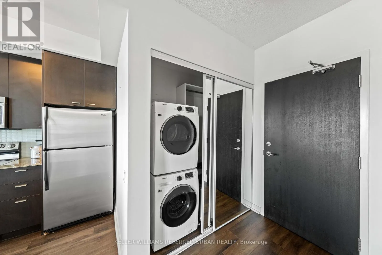 811 - 775 KING STREET W