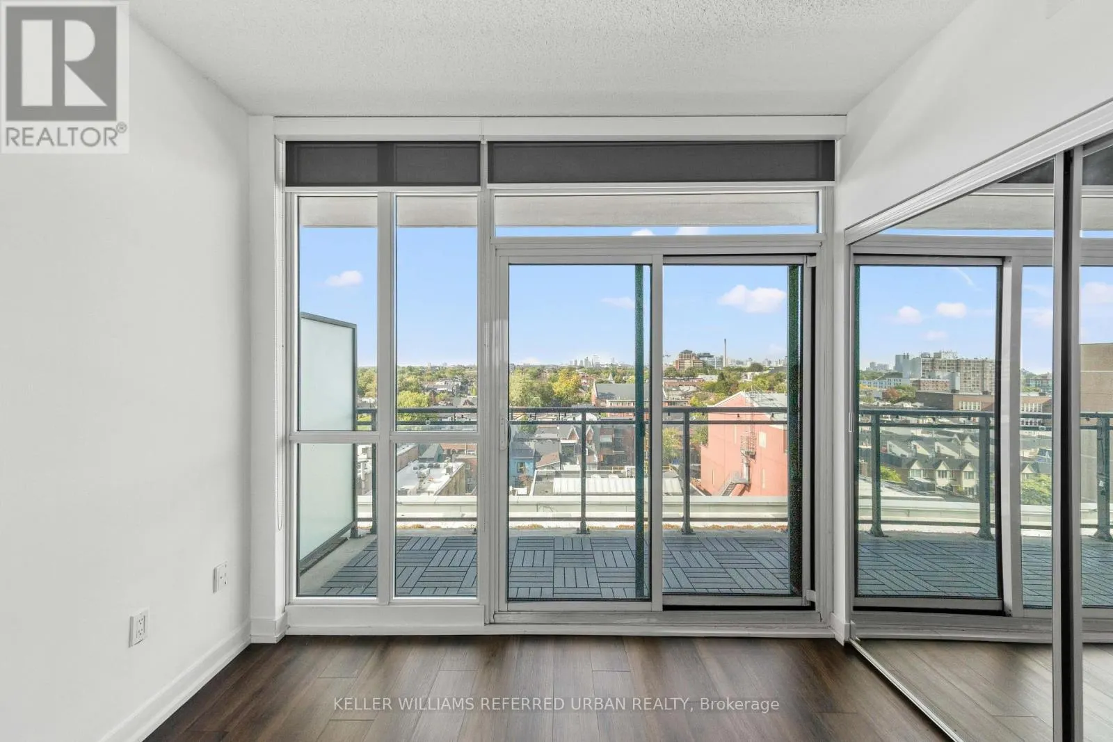 811 - 775 KING STREET W