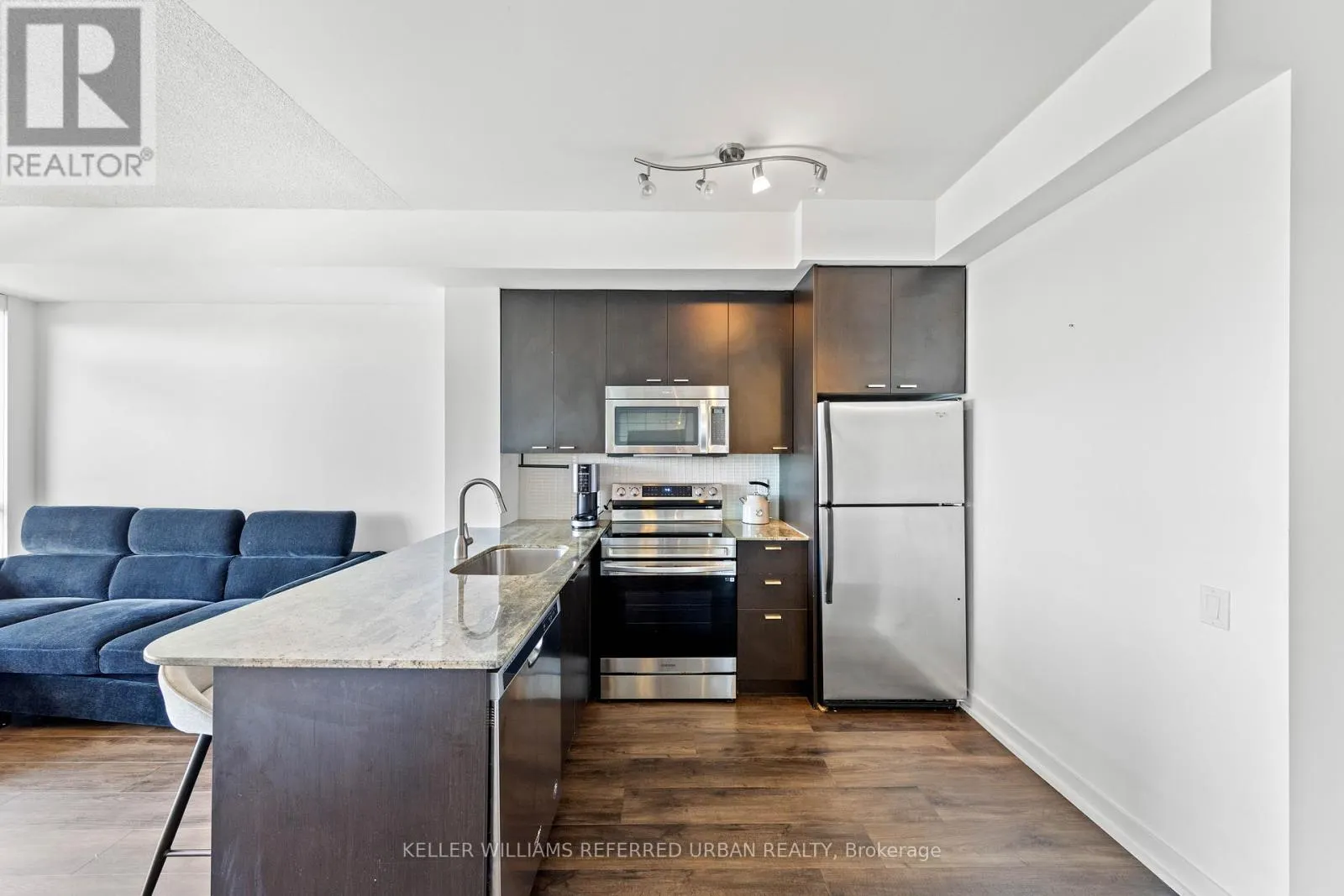 811 - 775 KING STREET W