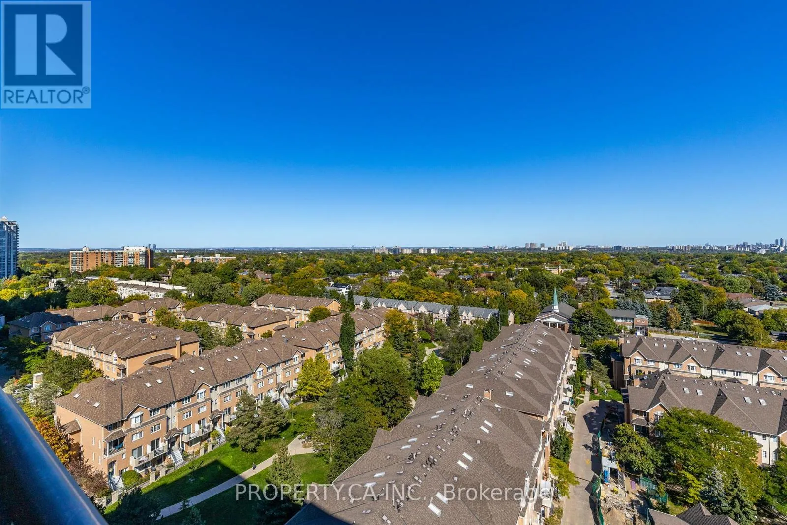 1605 - 880 GRANDVIEW WAY