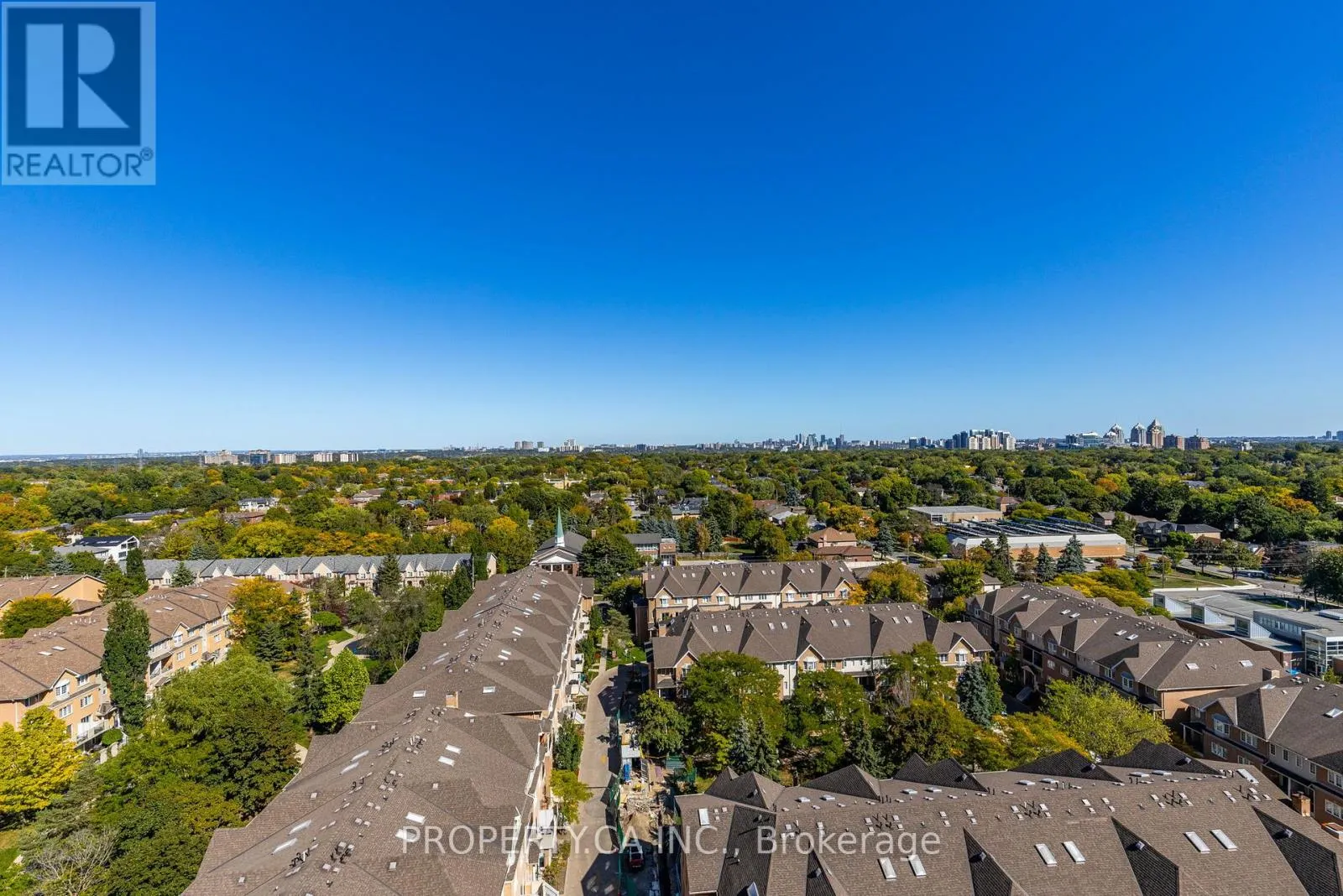 1605 - 880 GRANDVIEW WAY