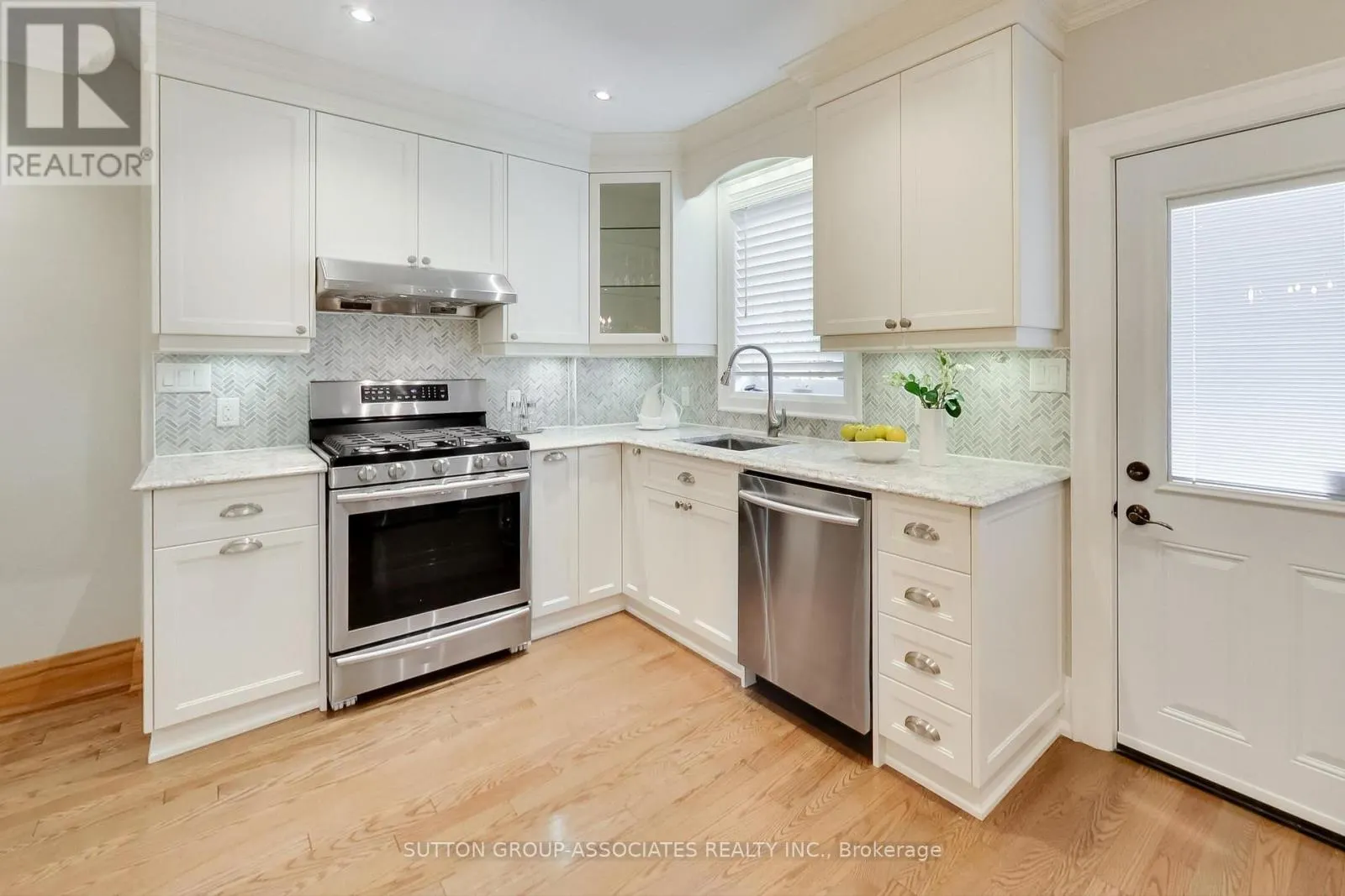 163 MAPLEWOOD AVENUE