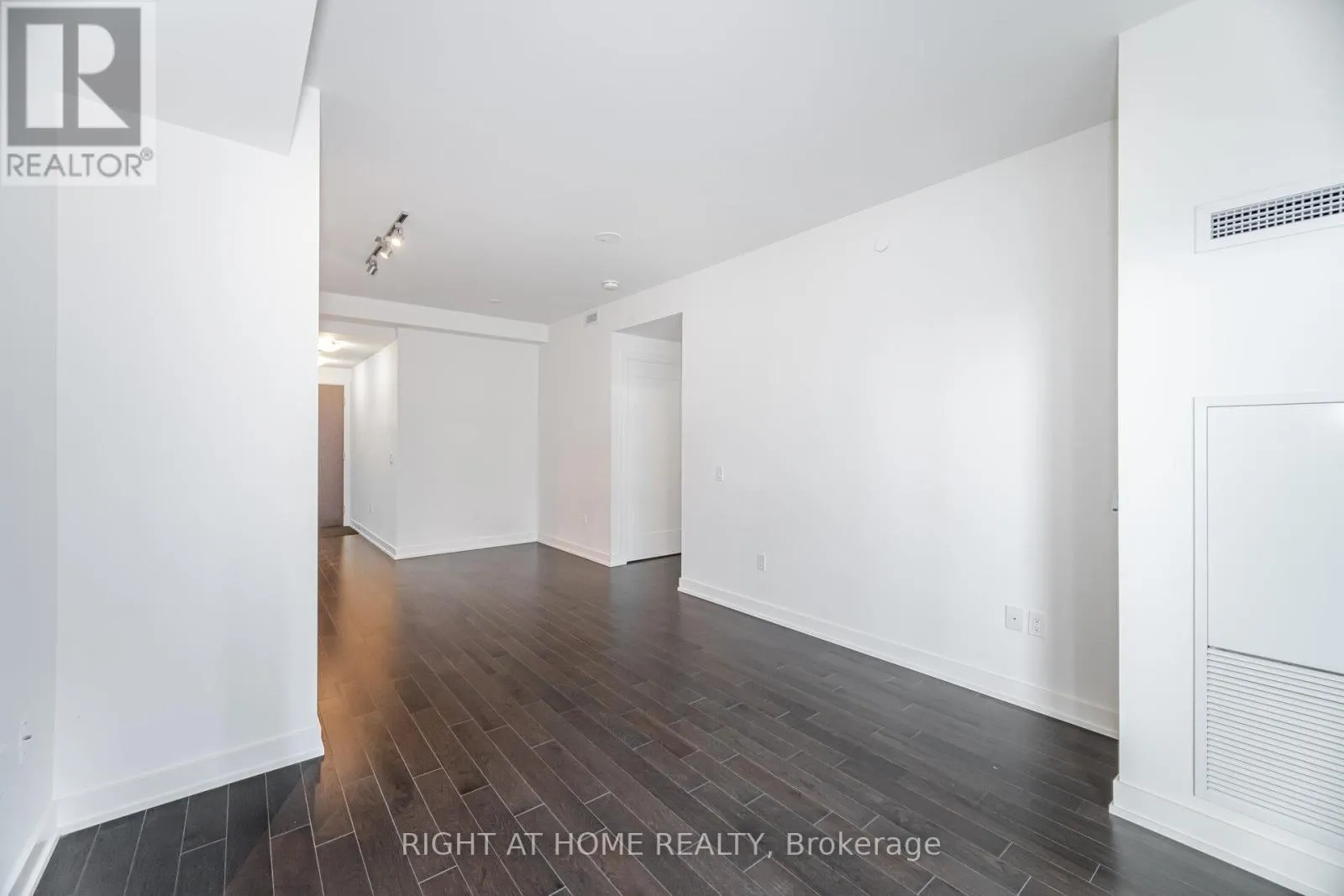 2301 - 330 RICHMOND STREET W