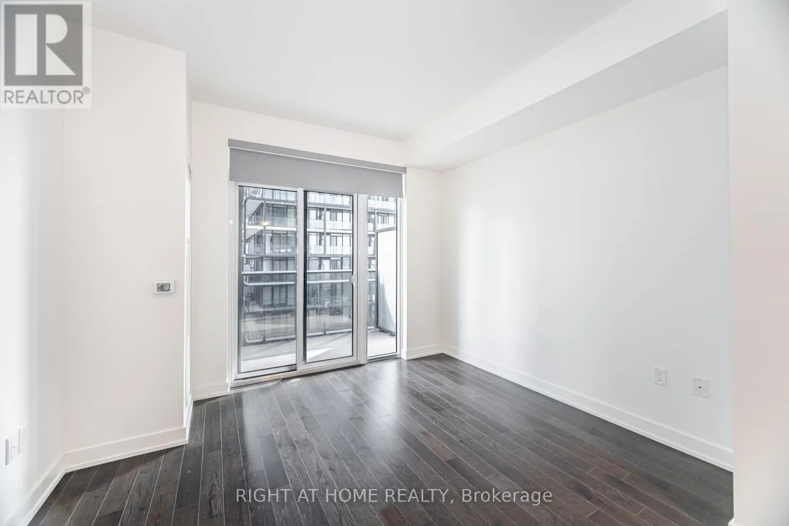 2301 - 330 RICHMOND STREET W