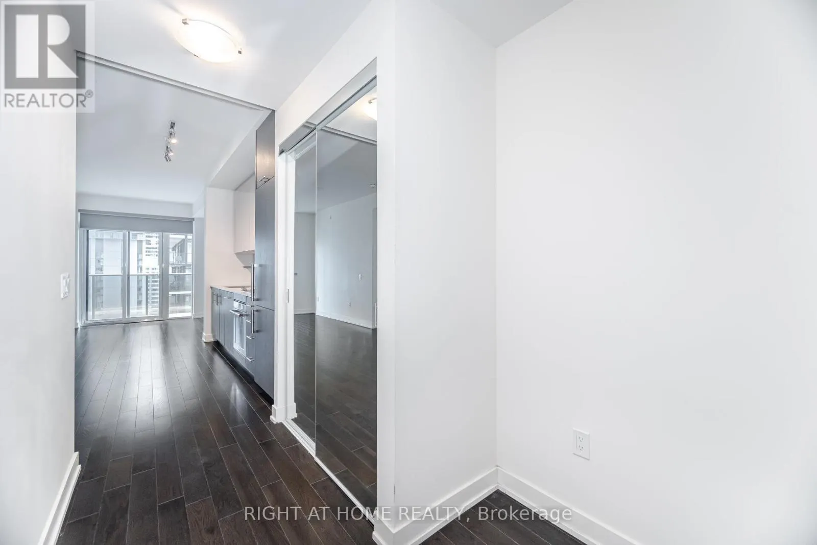 2301 - 330 RICHMOND STREET W