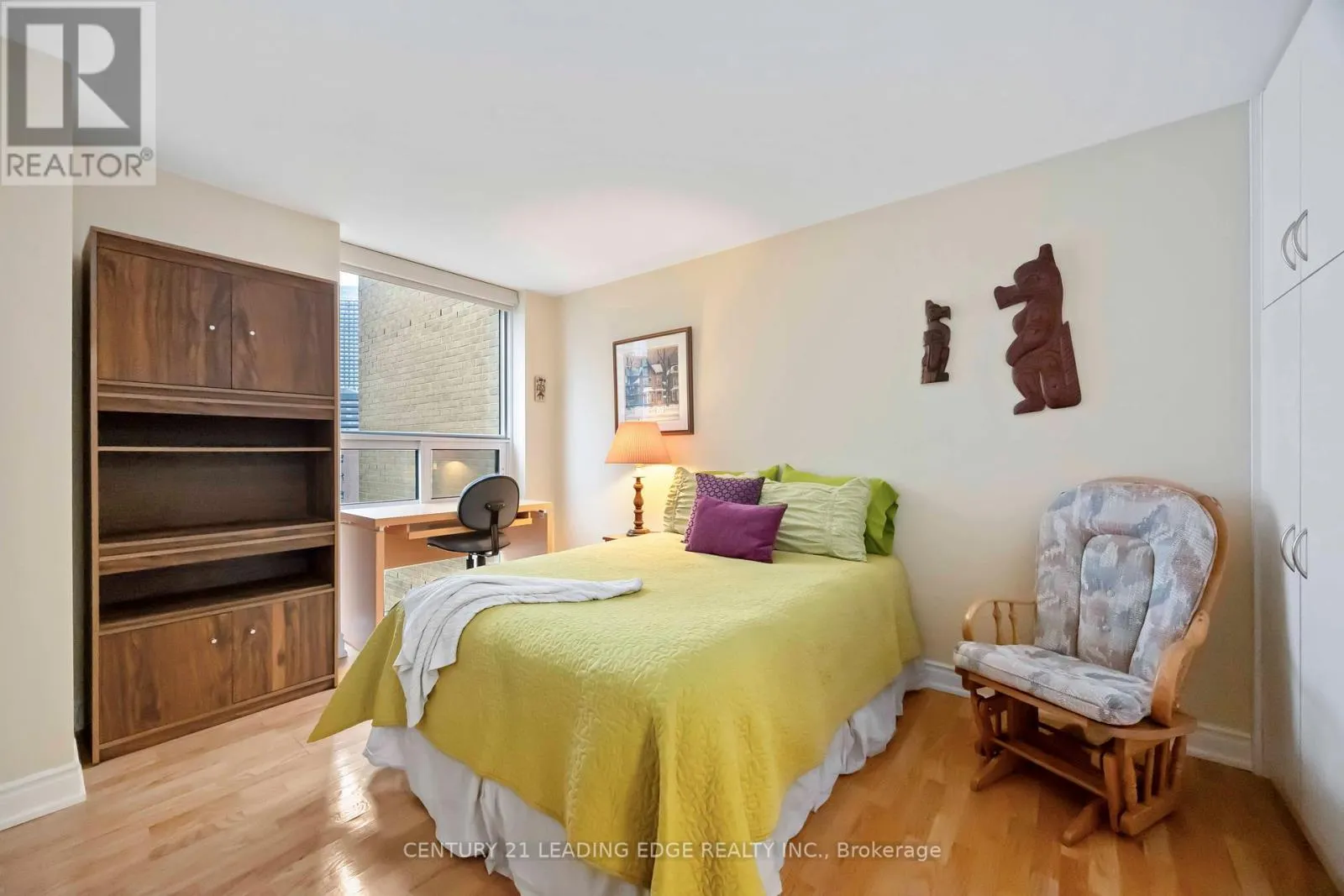 1806 - 131 BEECROFT ROAD