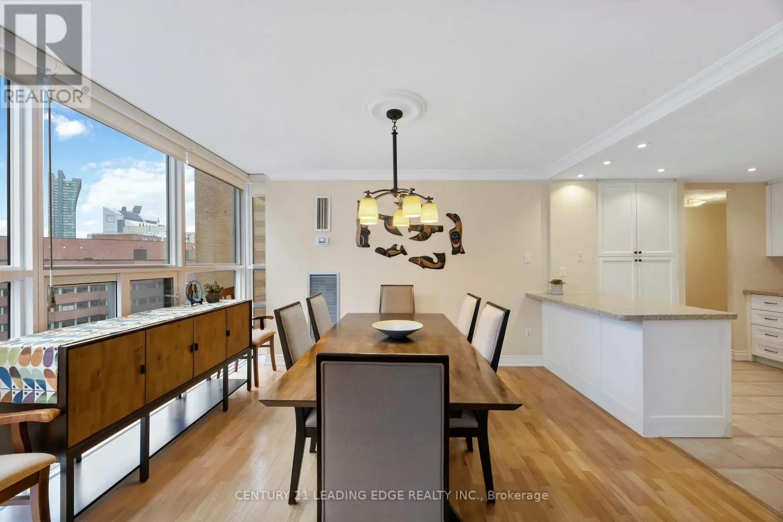 1806 - 131 BEECROFT ROAD