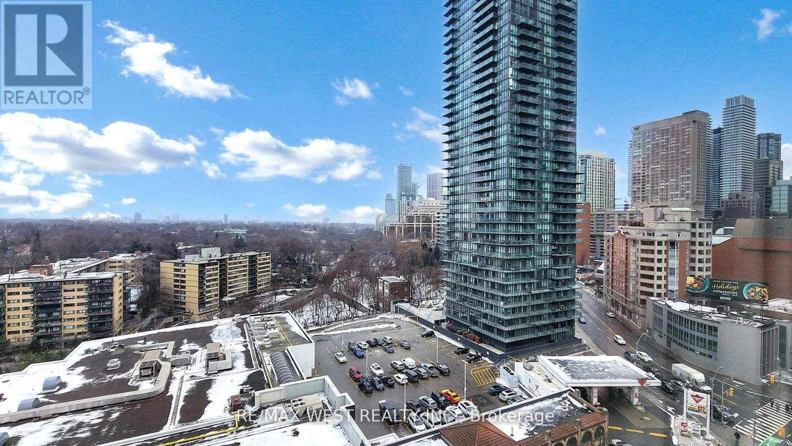 1403 - 900 YONGE STREET