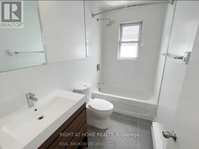 1 - 1715 BATHURST STREET
