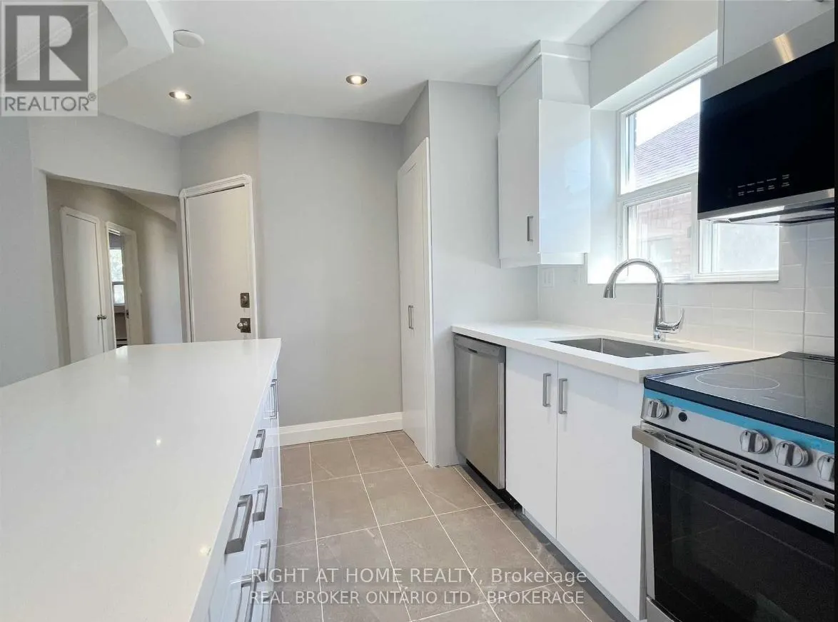 1 - 1715 BATHURST STREET